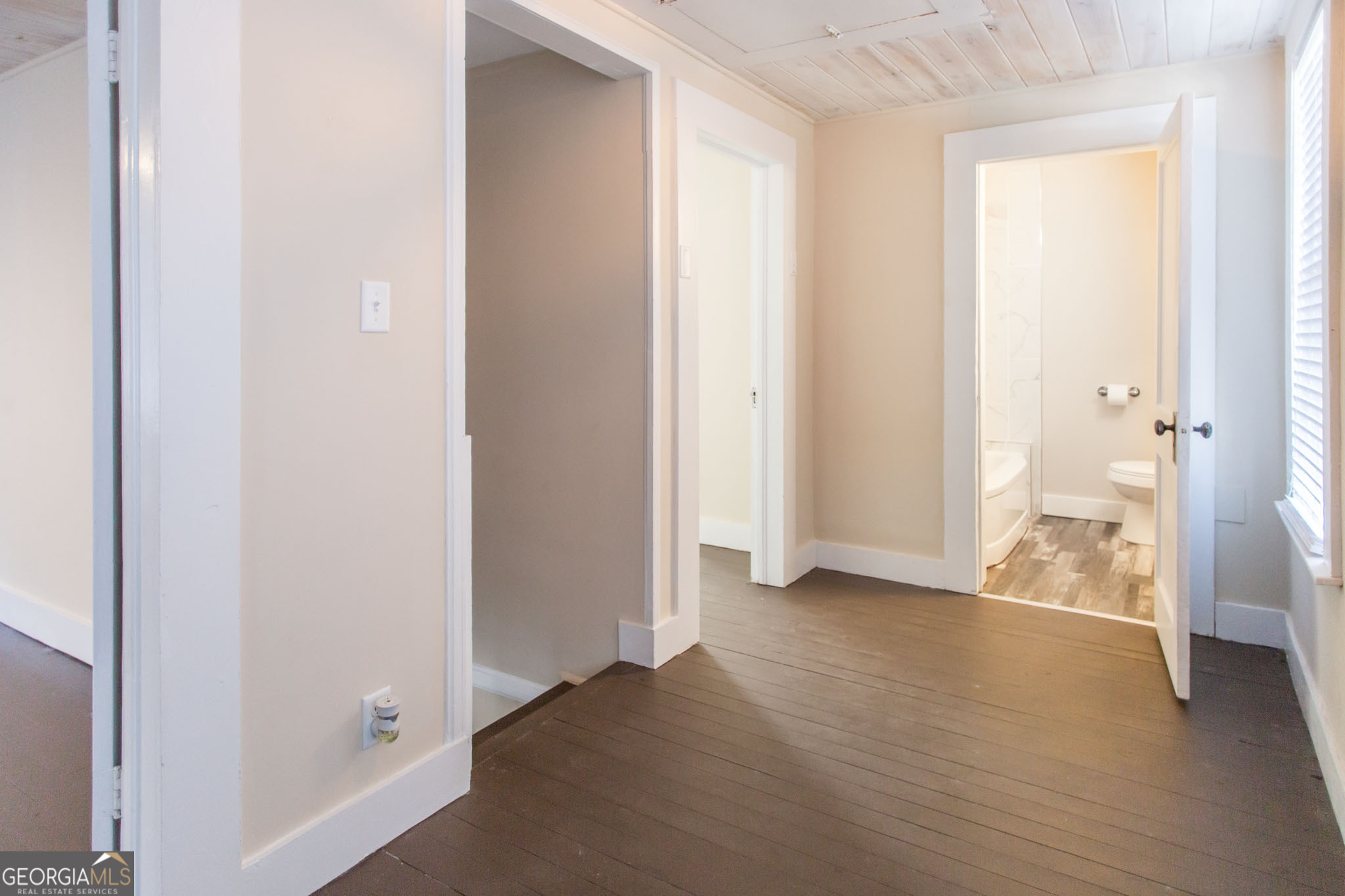 1004 Hill Street Property Photo 25
