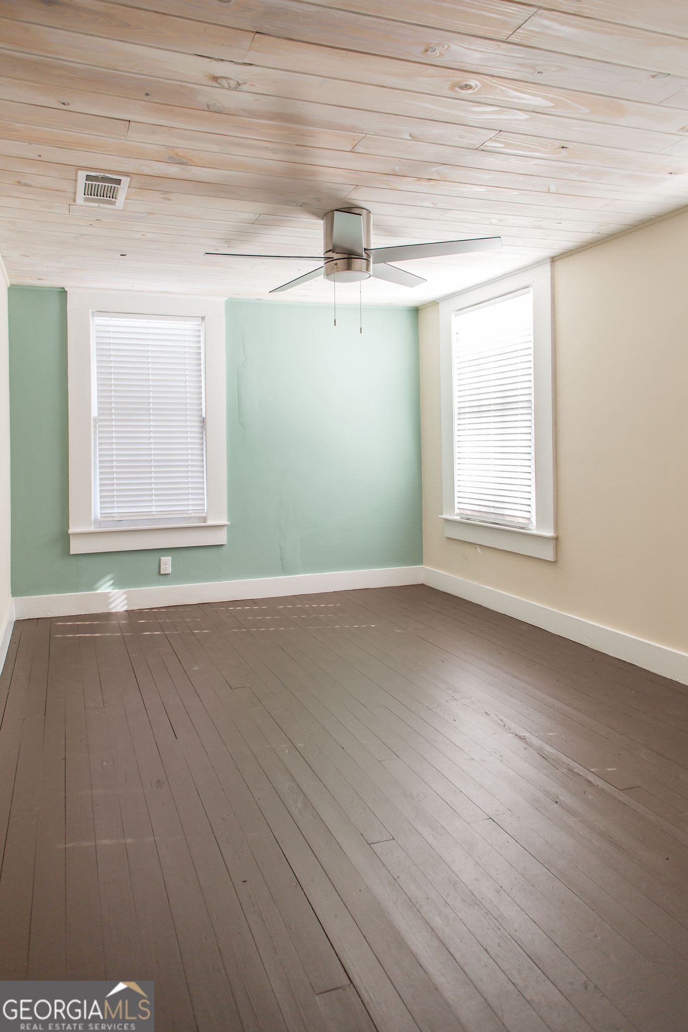 1004 Hill Street Property Photo 26