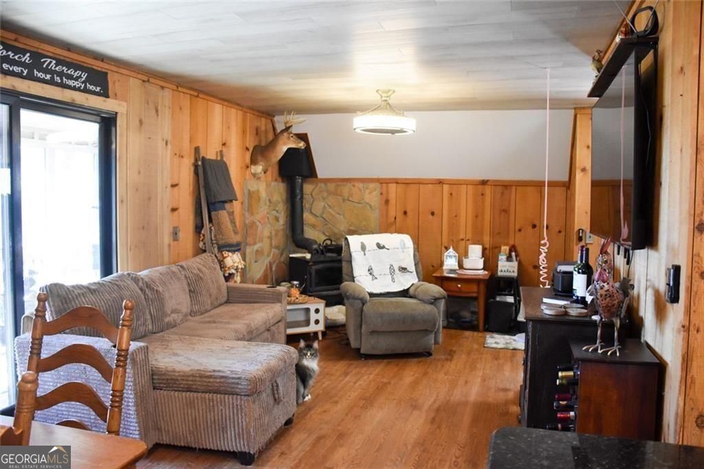 716 Moss Patch Trail Property Photo 2