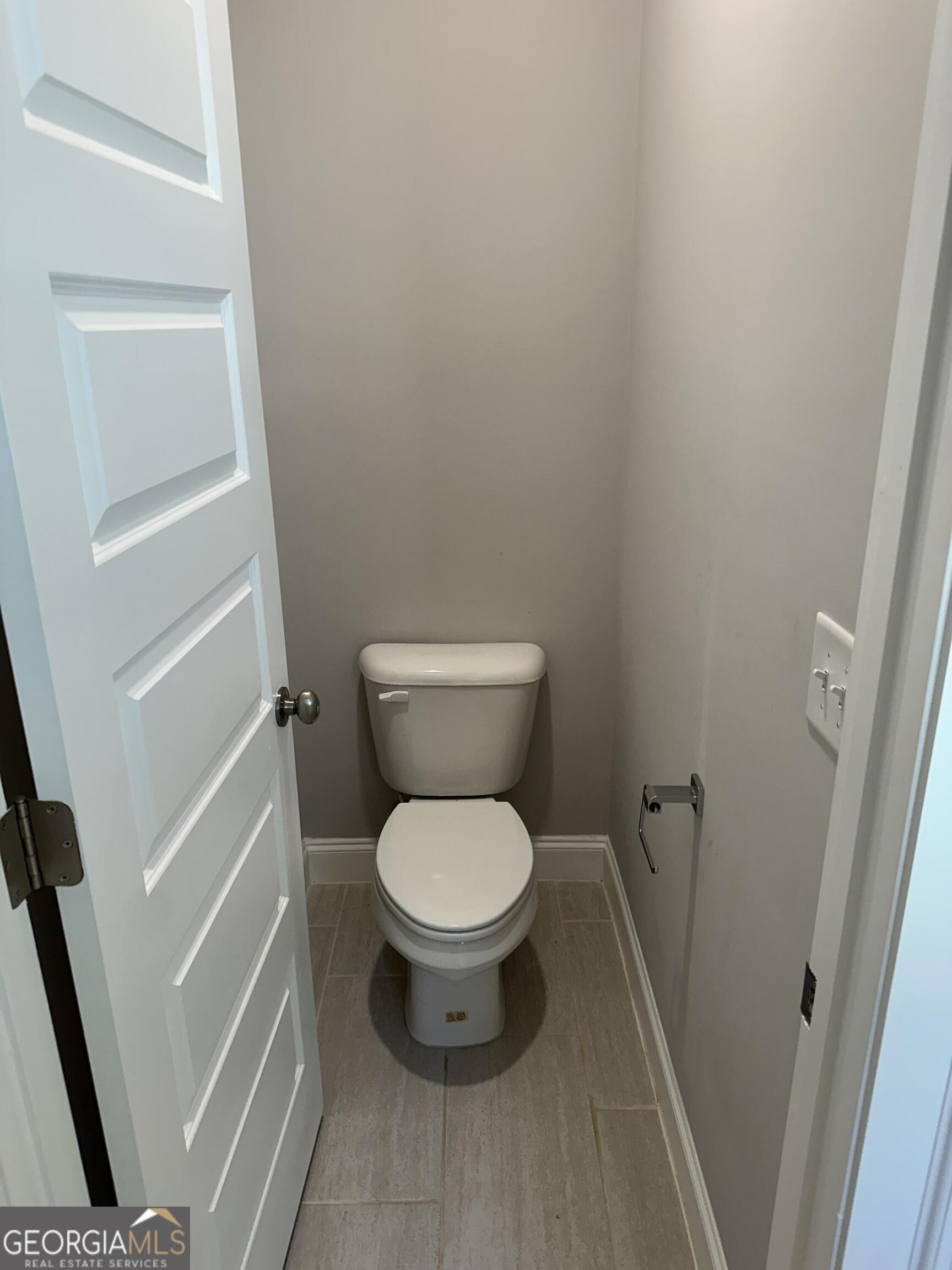 325 Edgewater Drive Property Photo 3
