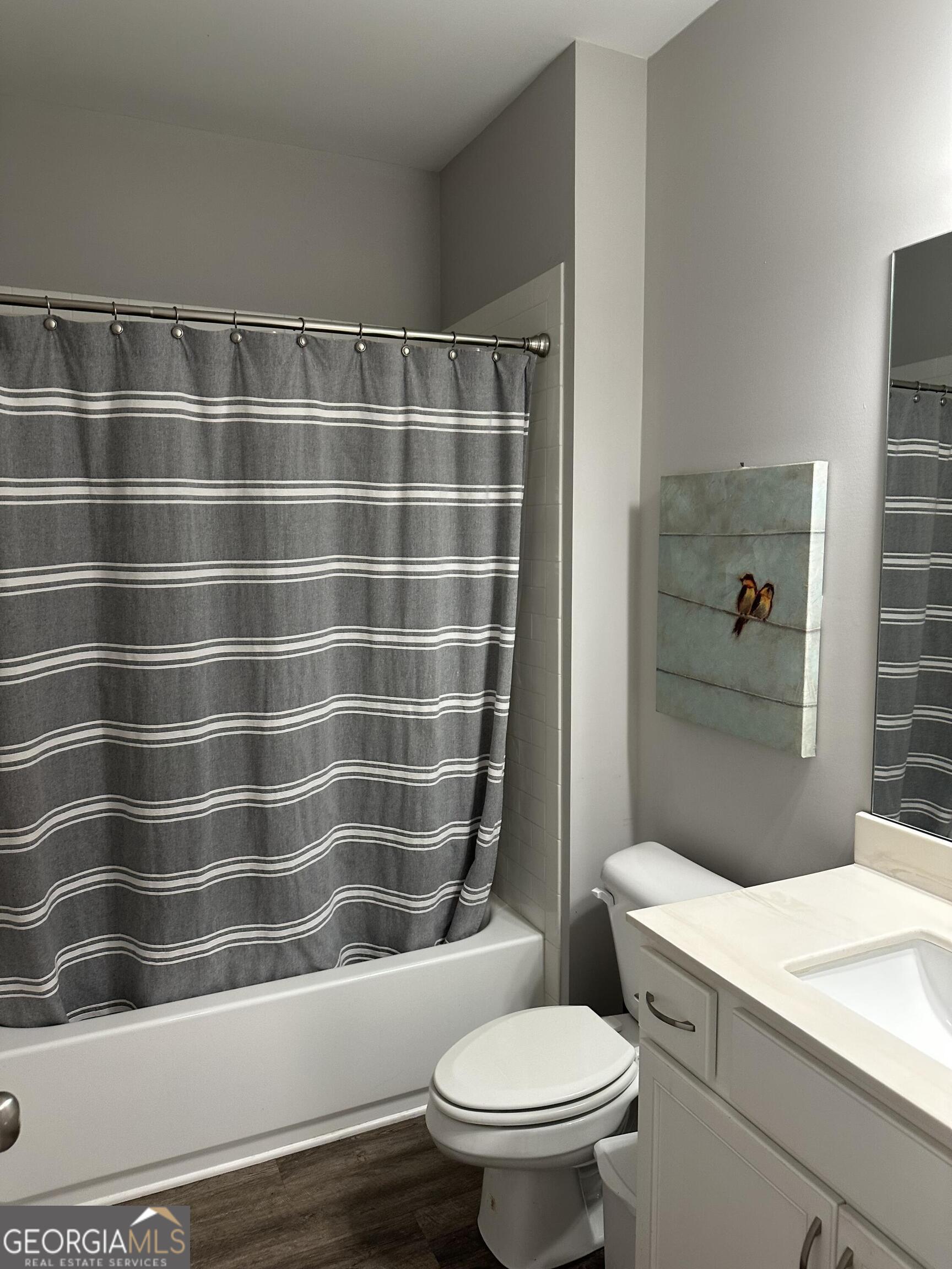 325 Edgewater Drive Property Photo 5