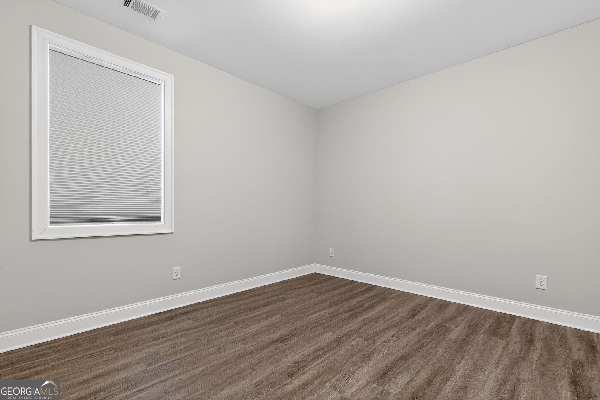 325 Edgewater Drive Property Photo 23