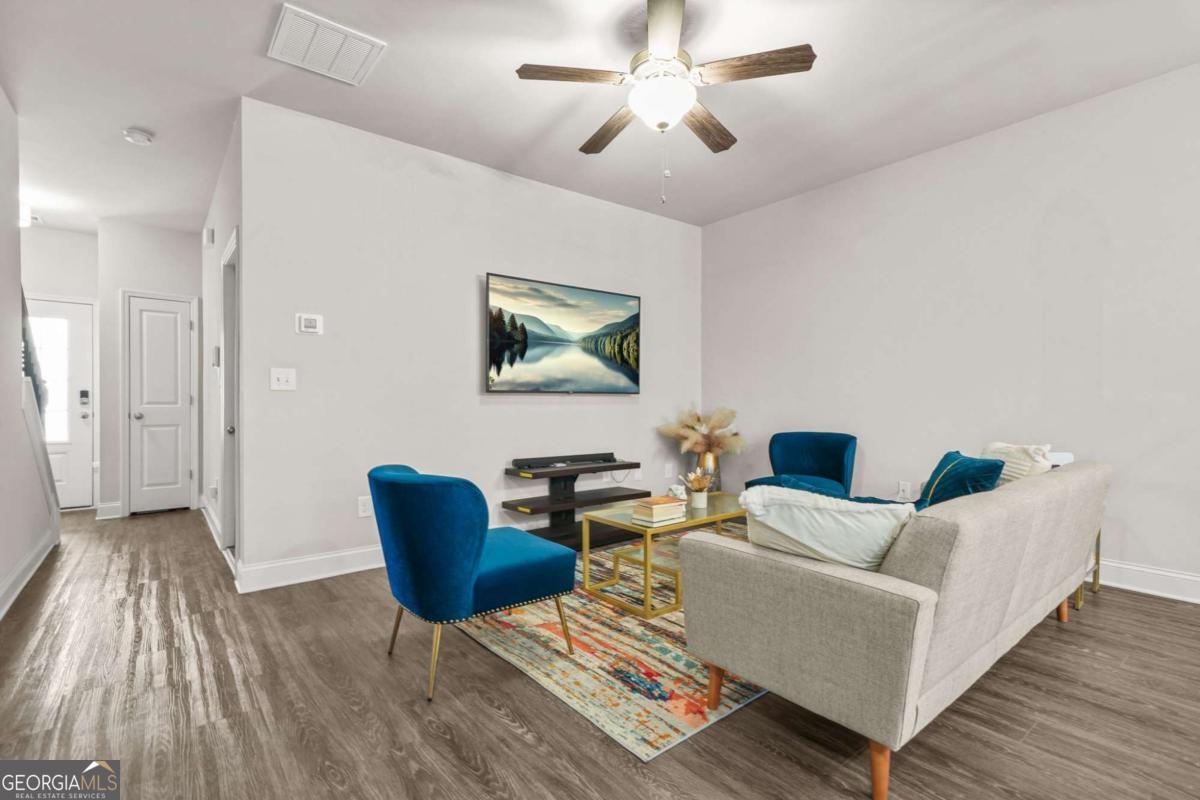 6256 Trickle Bend Property Photo 6