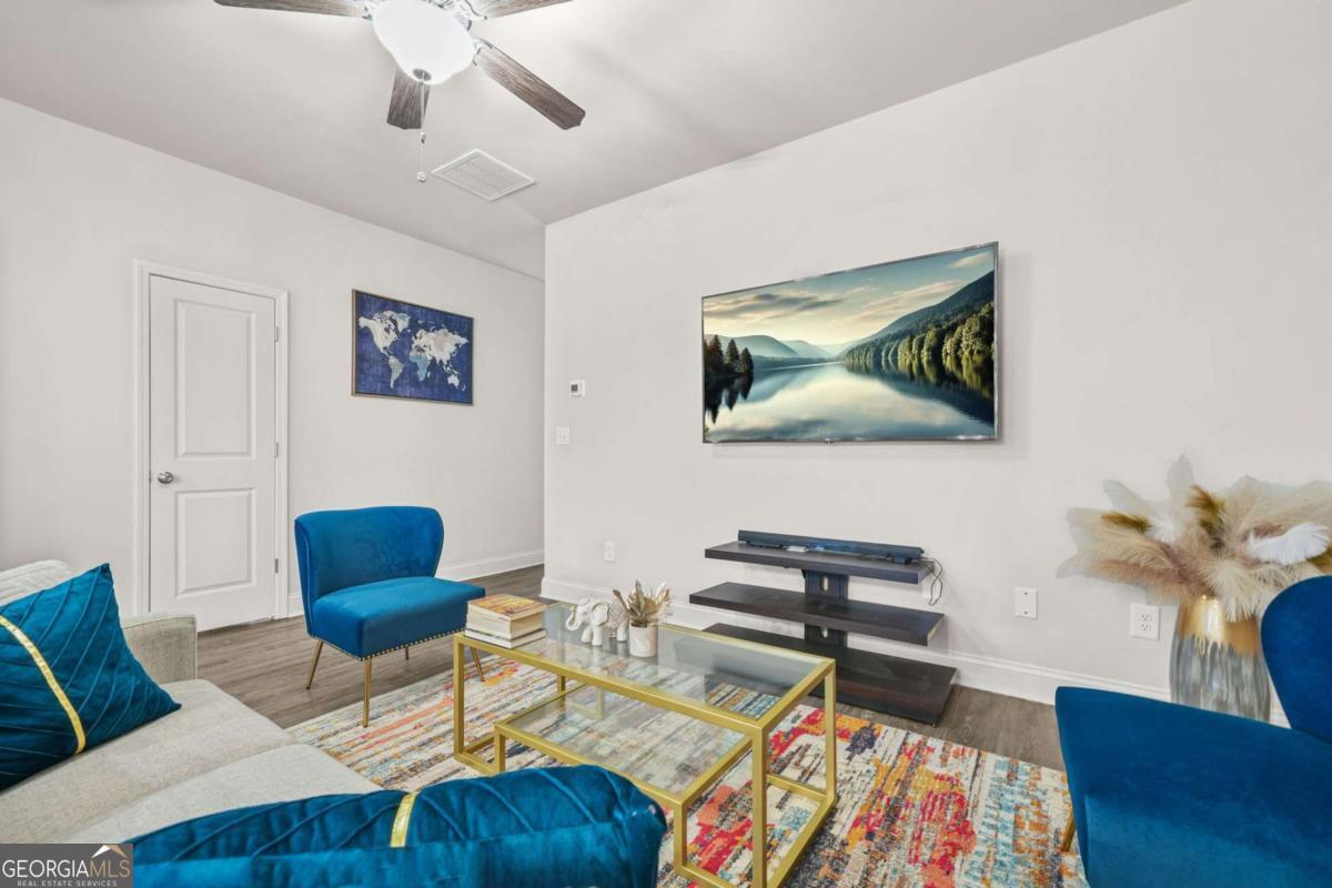 6256 Trickle Bend Property Photo 8