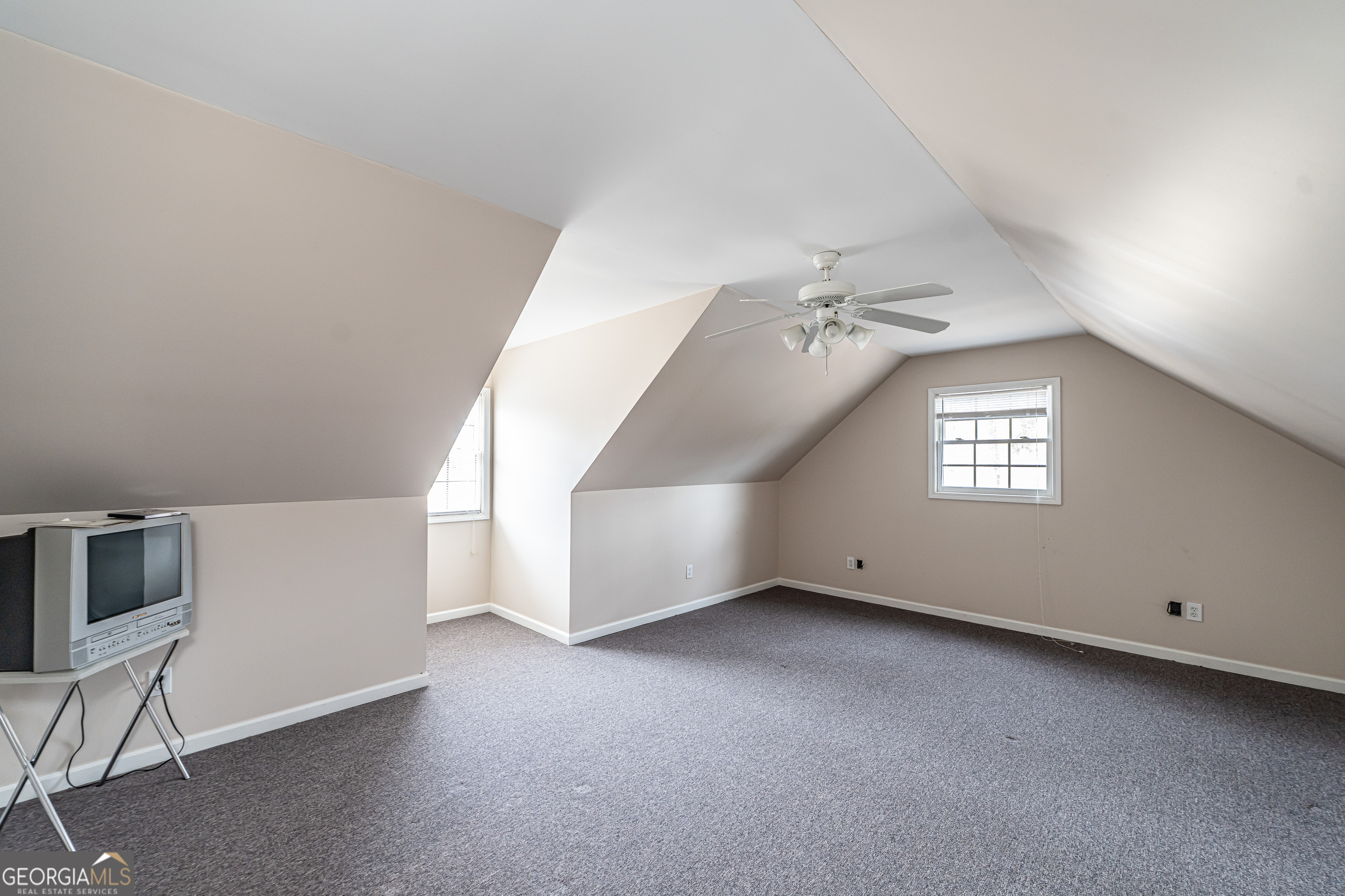 4 Bridgeview Drive Se Property Photo 37