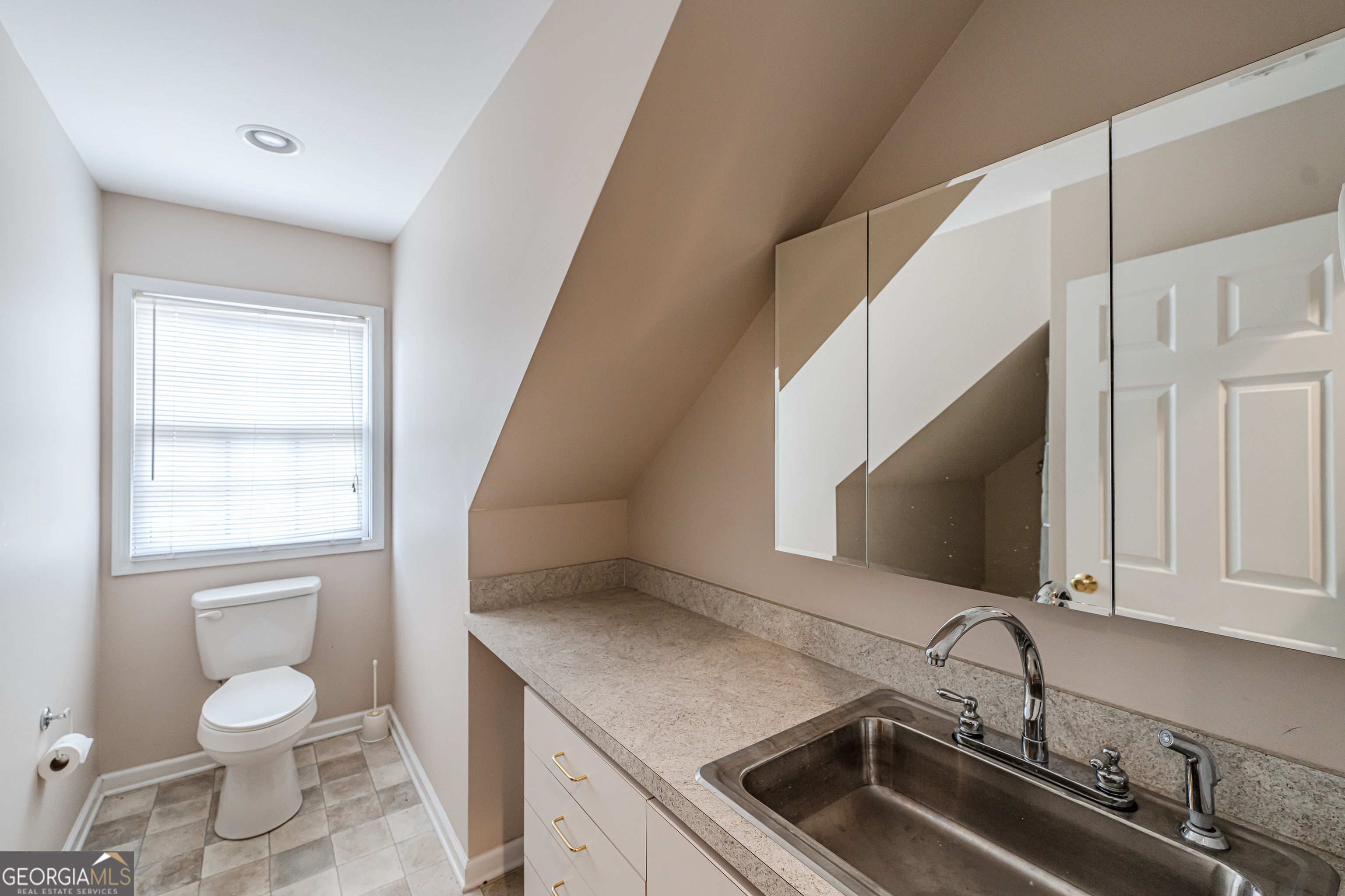 4 Bridgeview Drive Se Property Photo 38