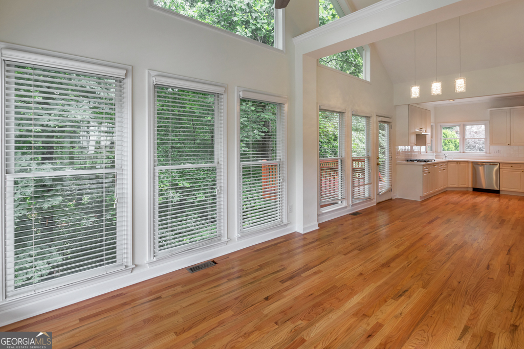 2613 Winterthur Main Nw Property Photo 23