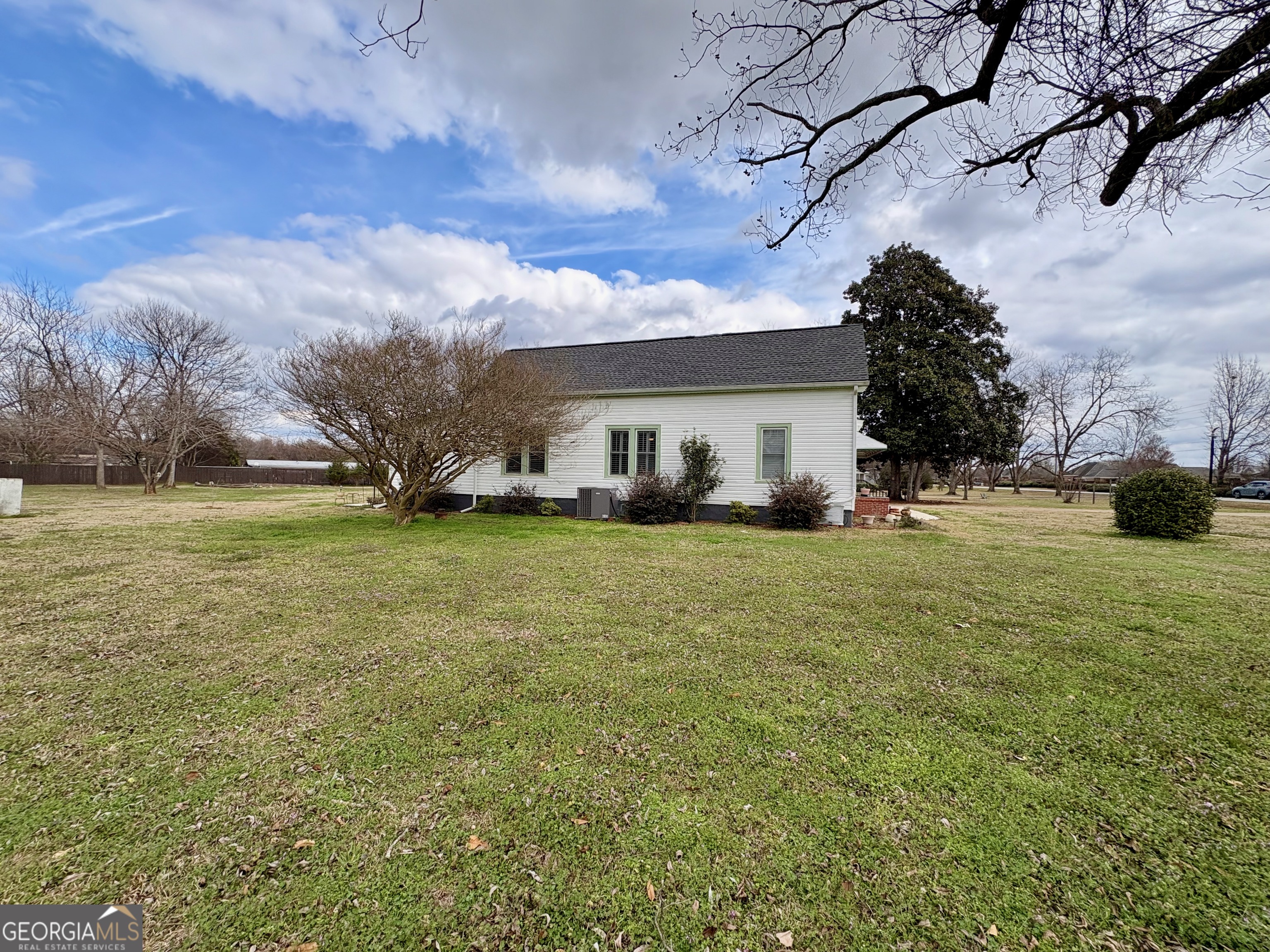 205 White Road Property Photo 27