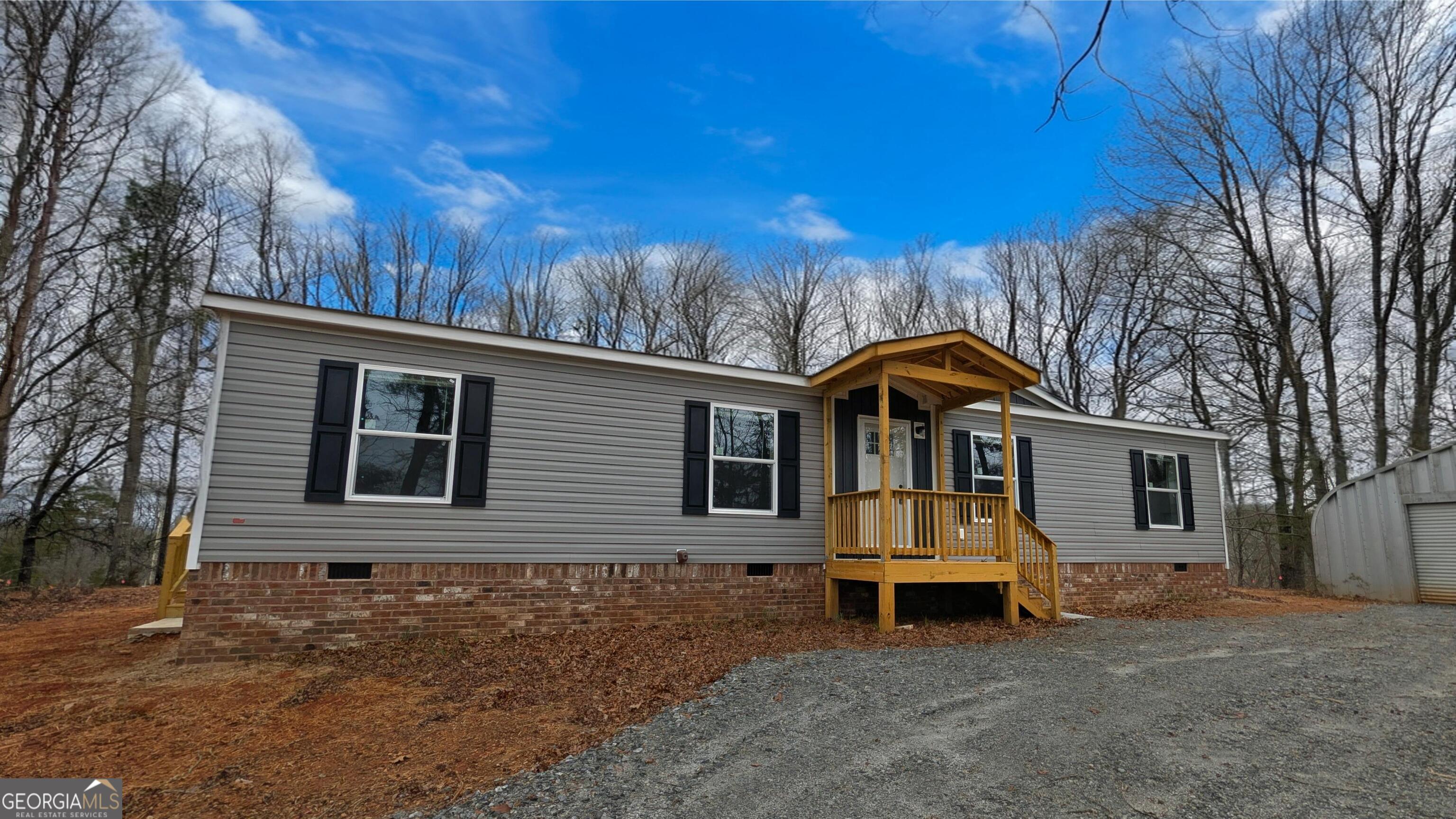 859 Mountain Ridge Drive Property Photo 1