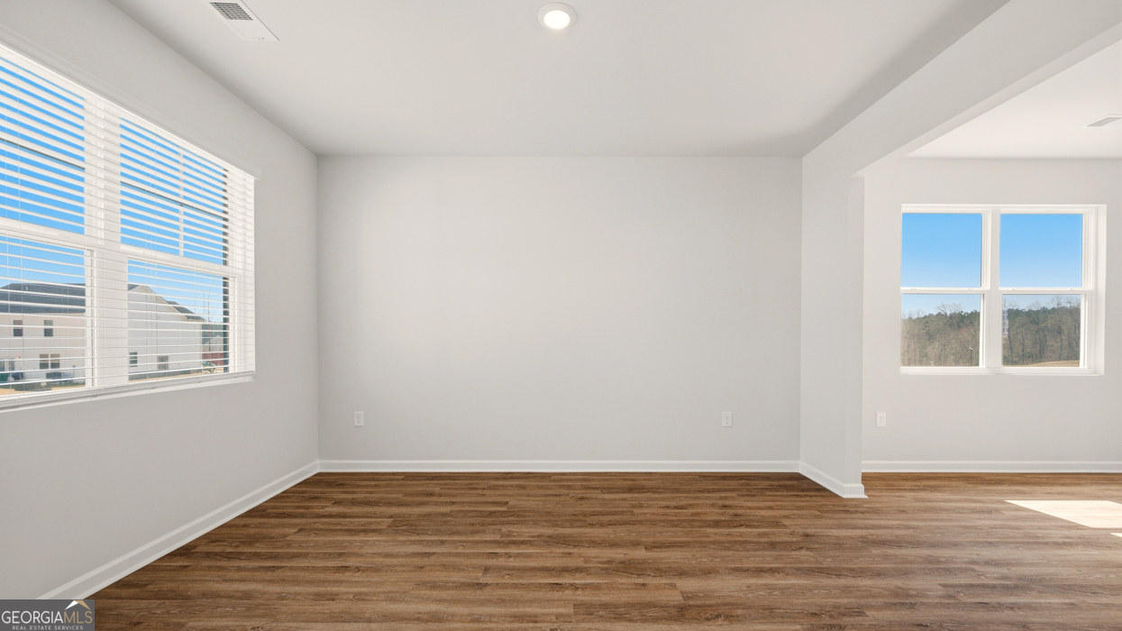 829 Trillium Drive Property Photo 3