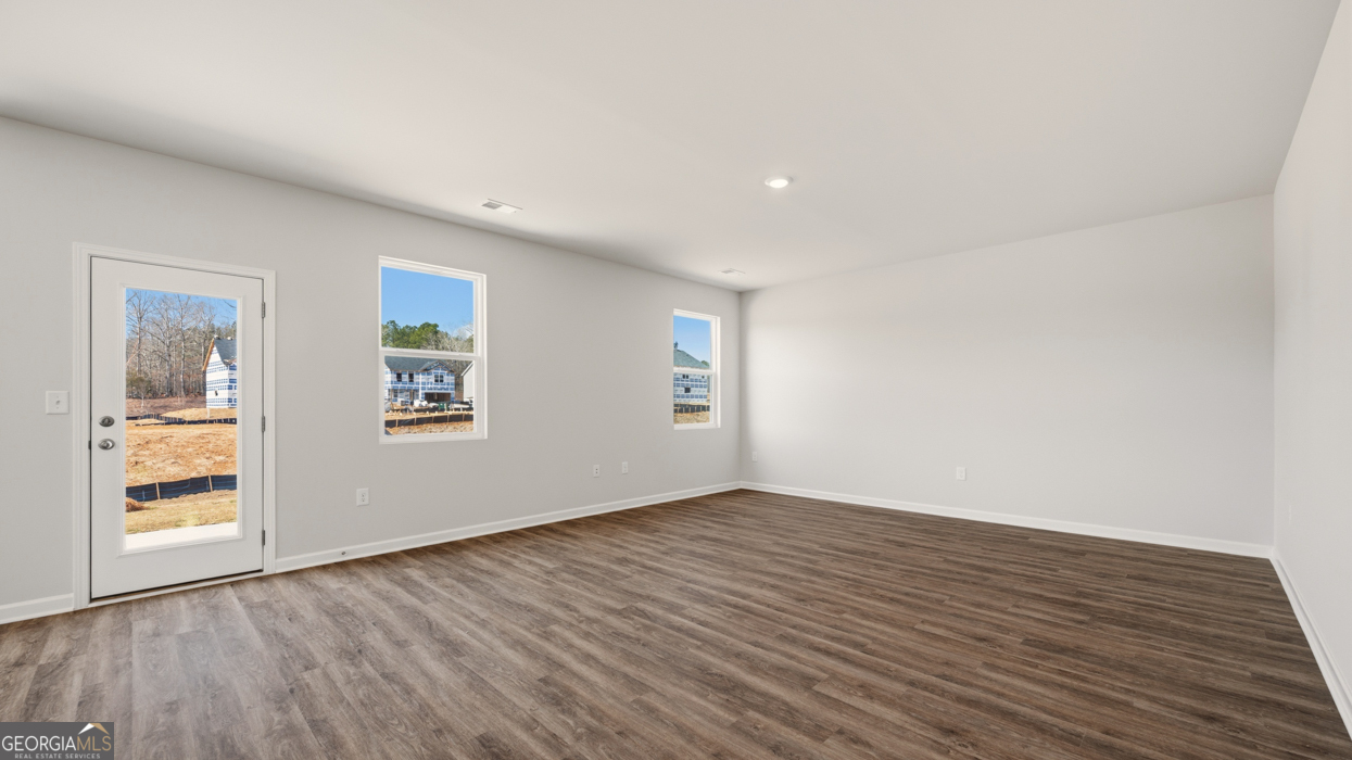 829 Trillium Drive Property Photo 8