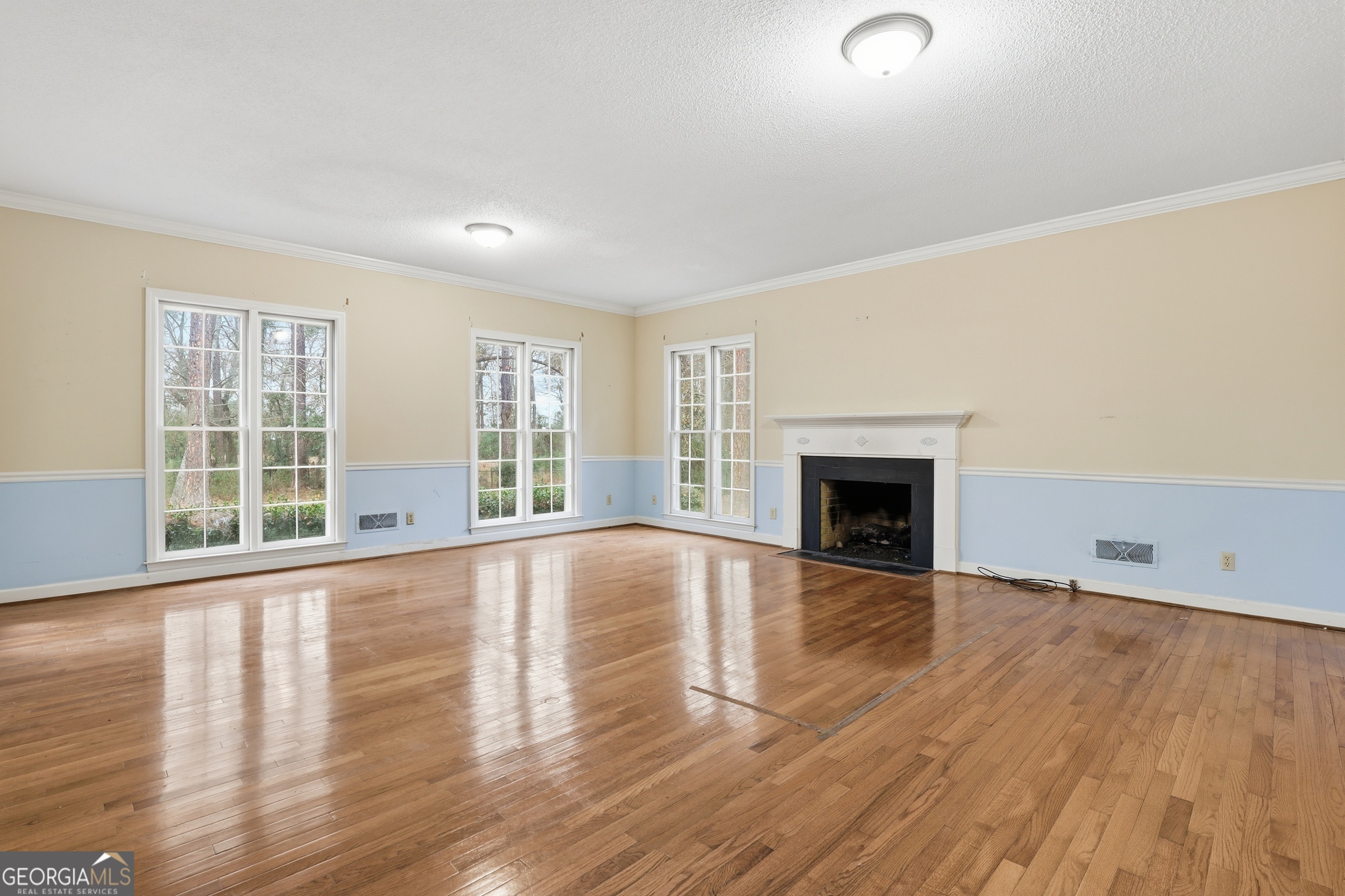 208 Timberline Road Property Photo 11