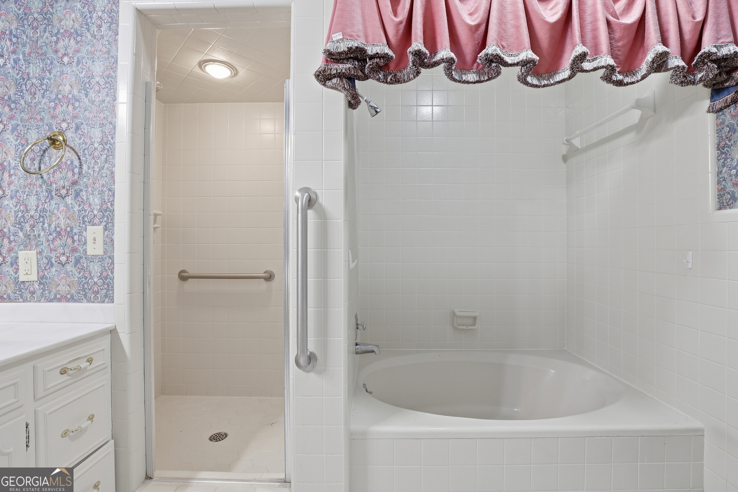 208 Timberline Road Property Photo 15
