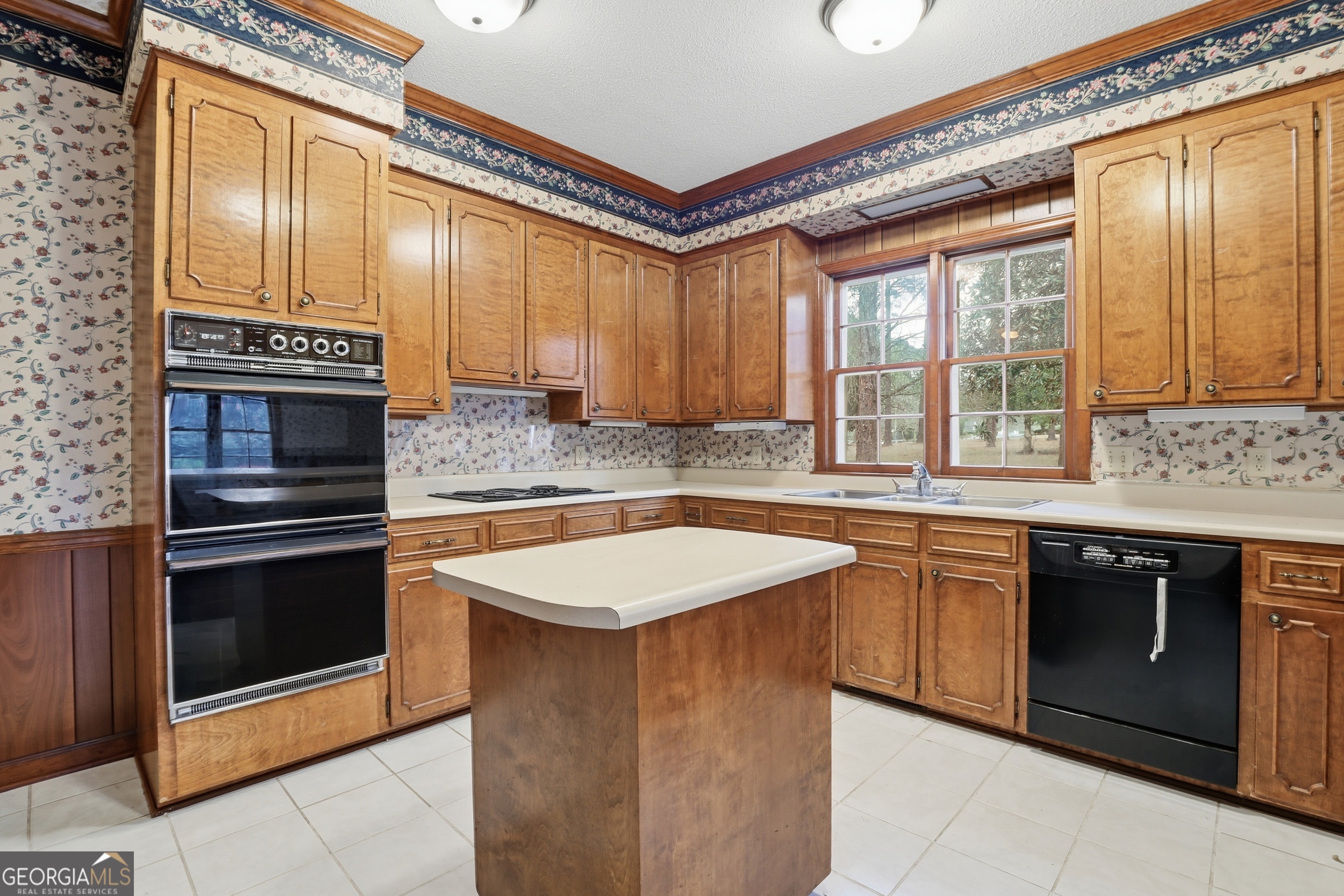 208 Timberline Road Property Photo 25
