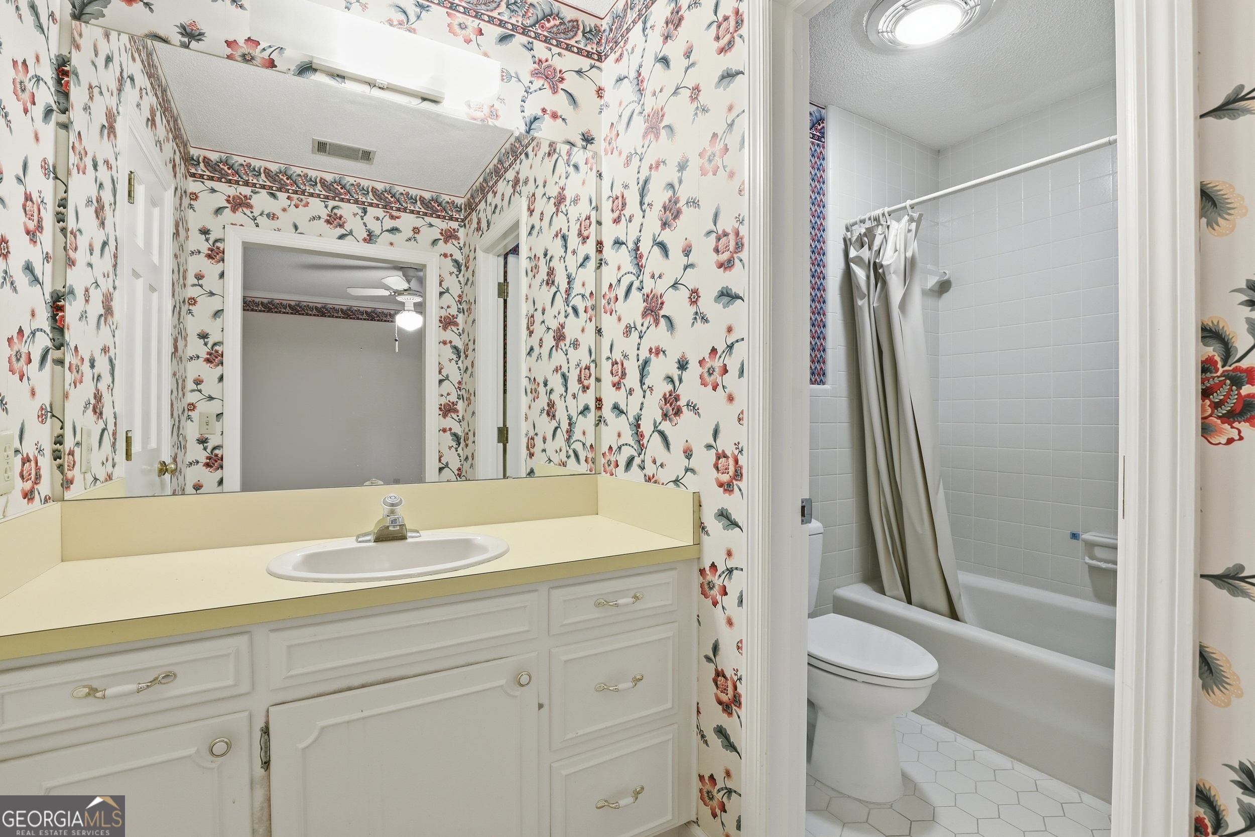 208 Timberline Road Property Photo 32