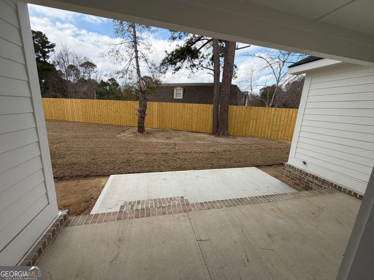 102 Longpoint Drive Property Photo 20