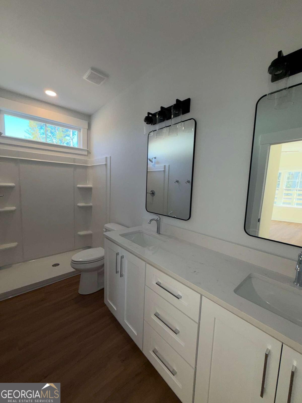 115 Longpoint Drive Property Photo 11