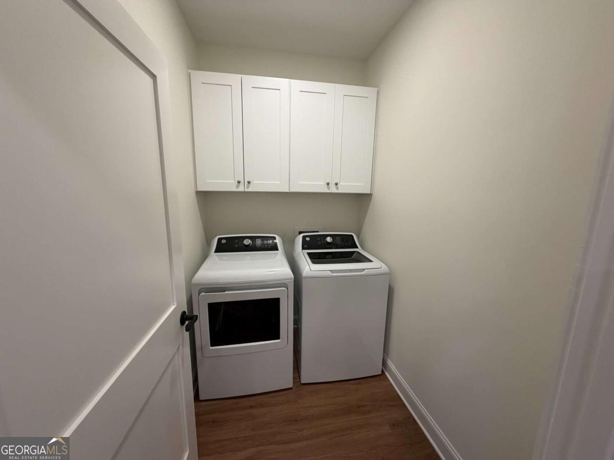 111 Longpoint Drive # B Property Photo 19