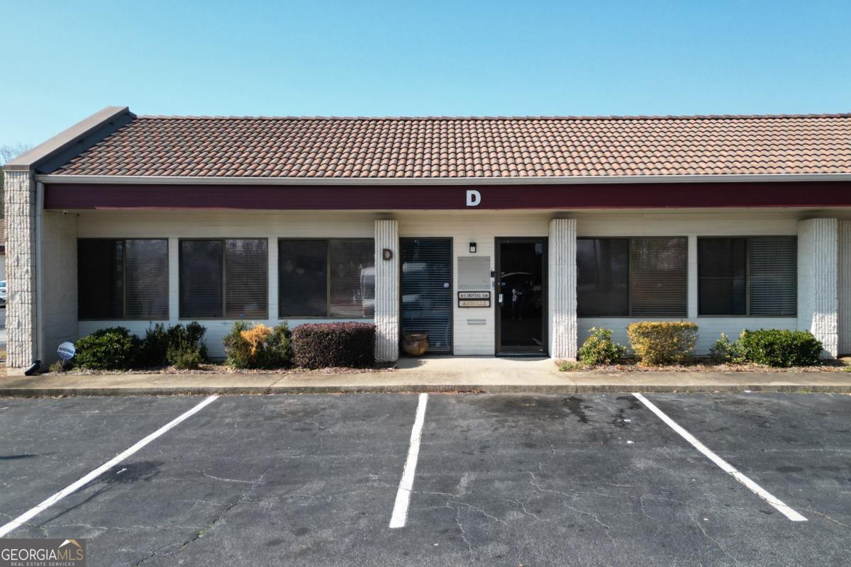 4298 Memorial Drive # D Property Photo 1
