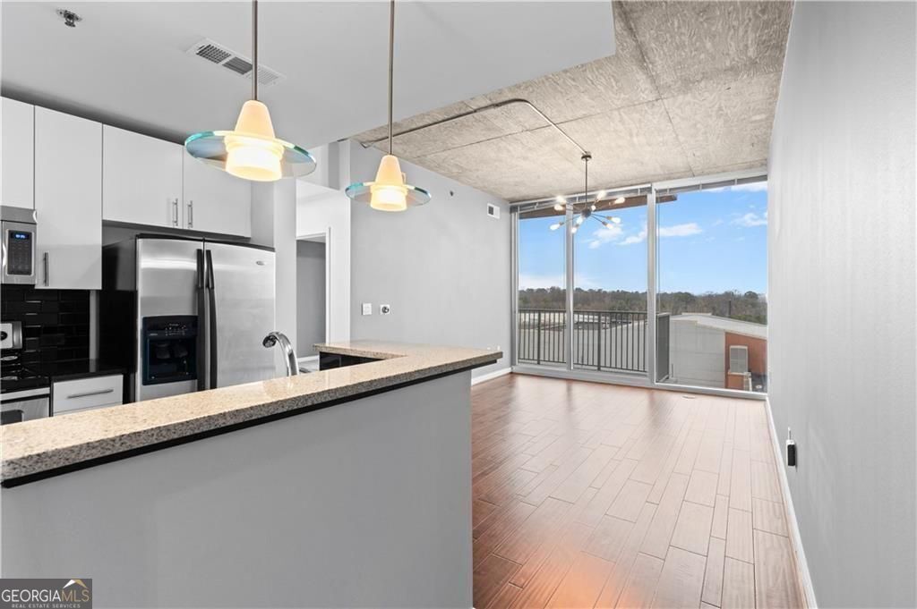361 17th Street Nw # 706 Property Photo 8