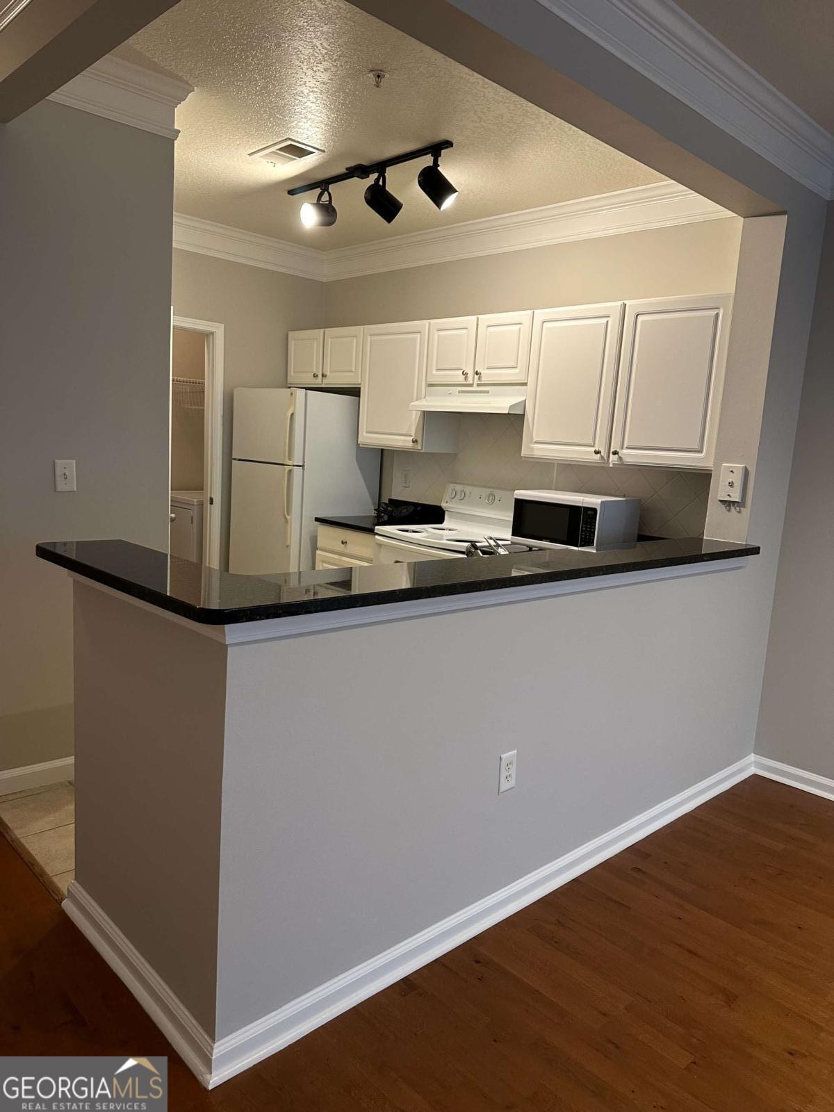 5208 Westchester Ridge Ne Property Photo 3