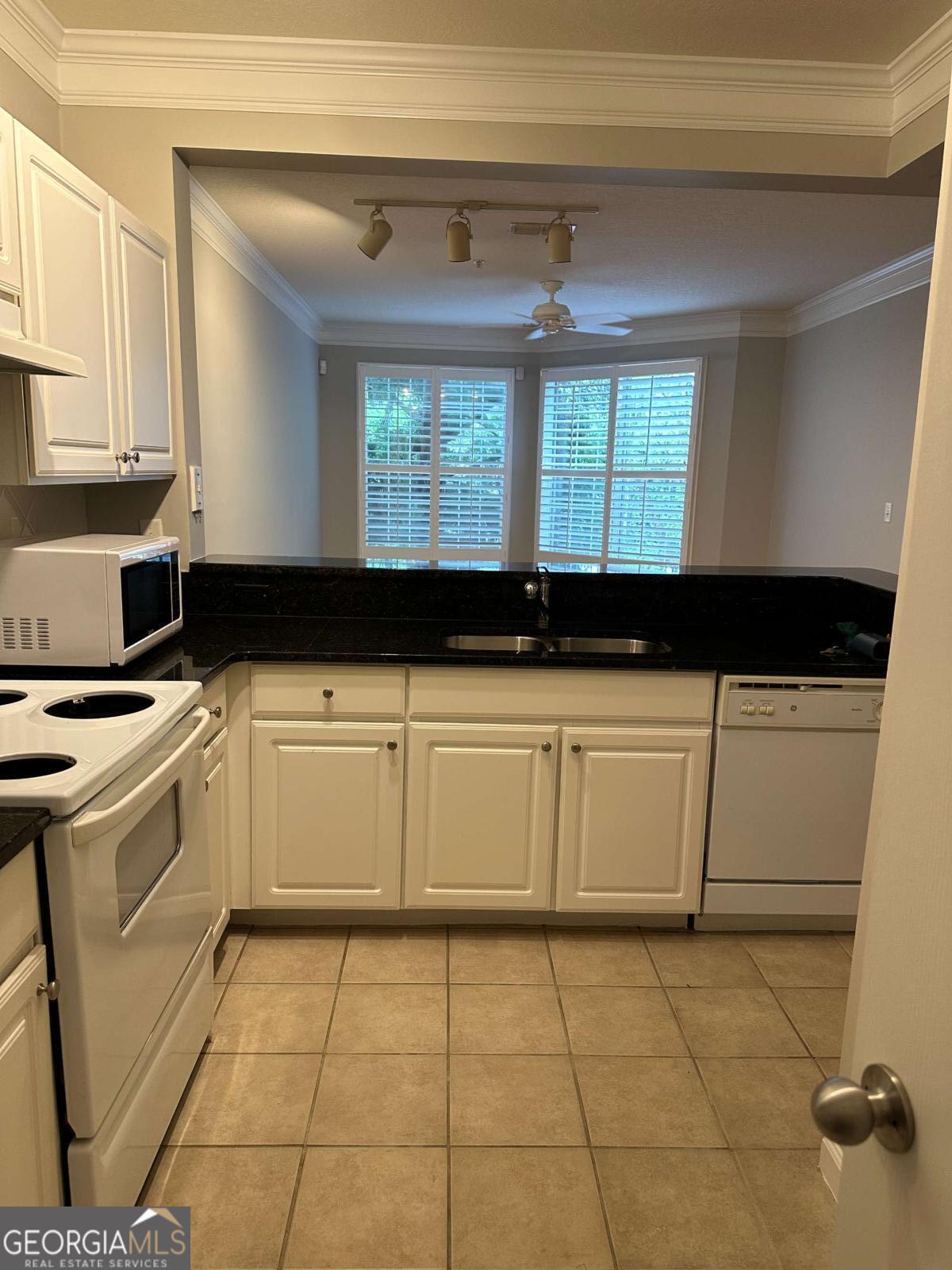 5208 Westchester Ridge Ne Property Photo 7