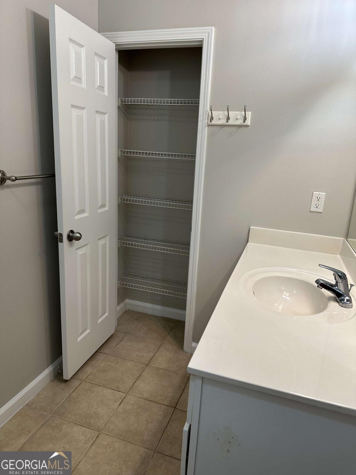5208 Westchester Ridge Ne Property Photo 12