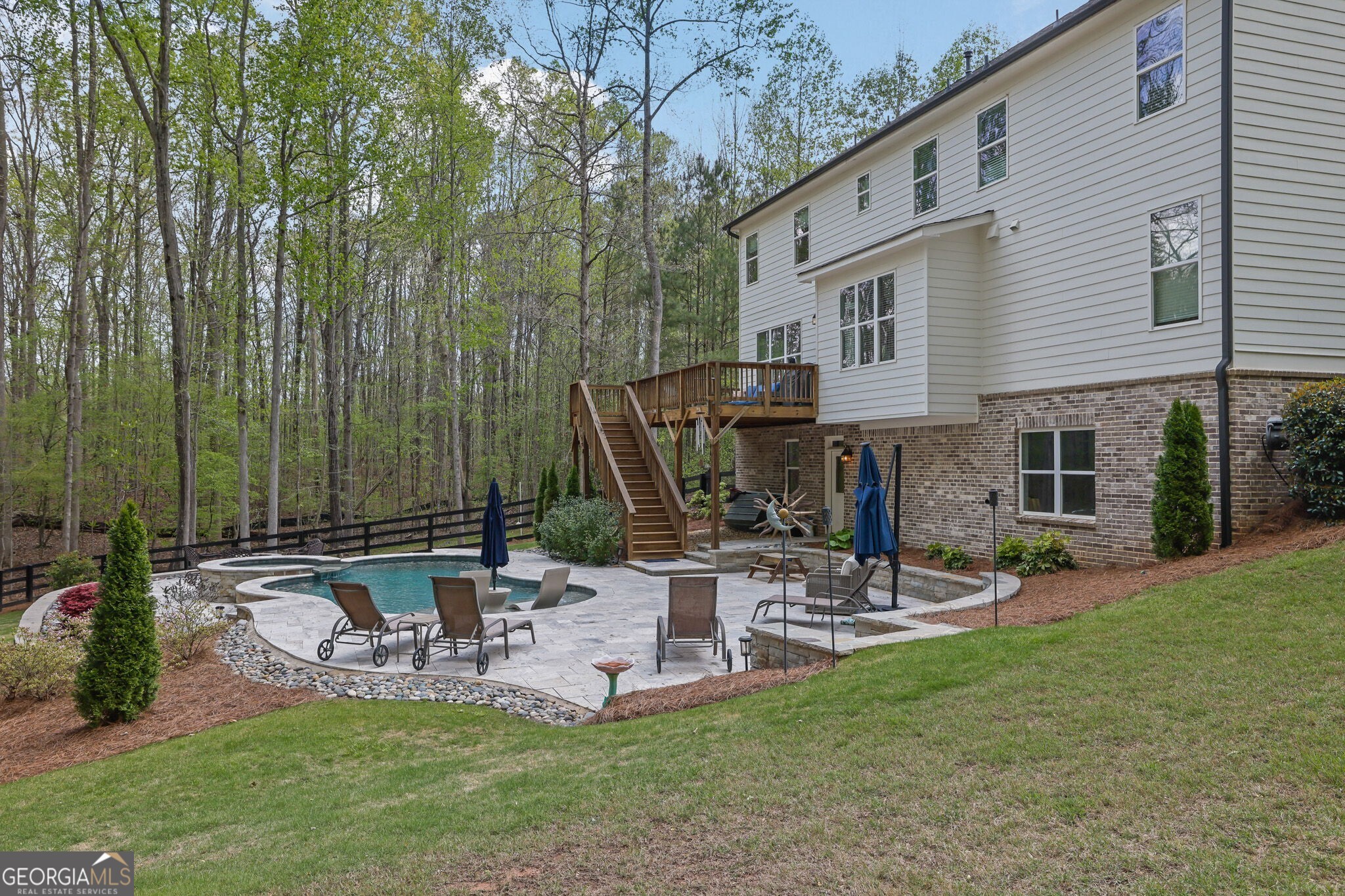 123 Townsend Pass Property Photo 8