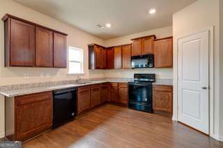 410 Winter Property Photo 8