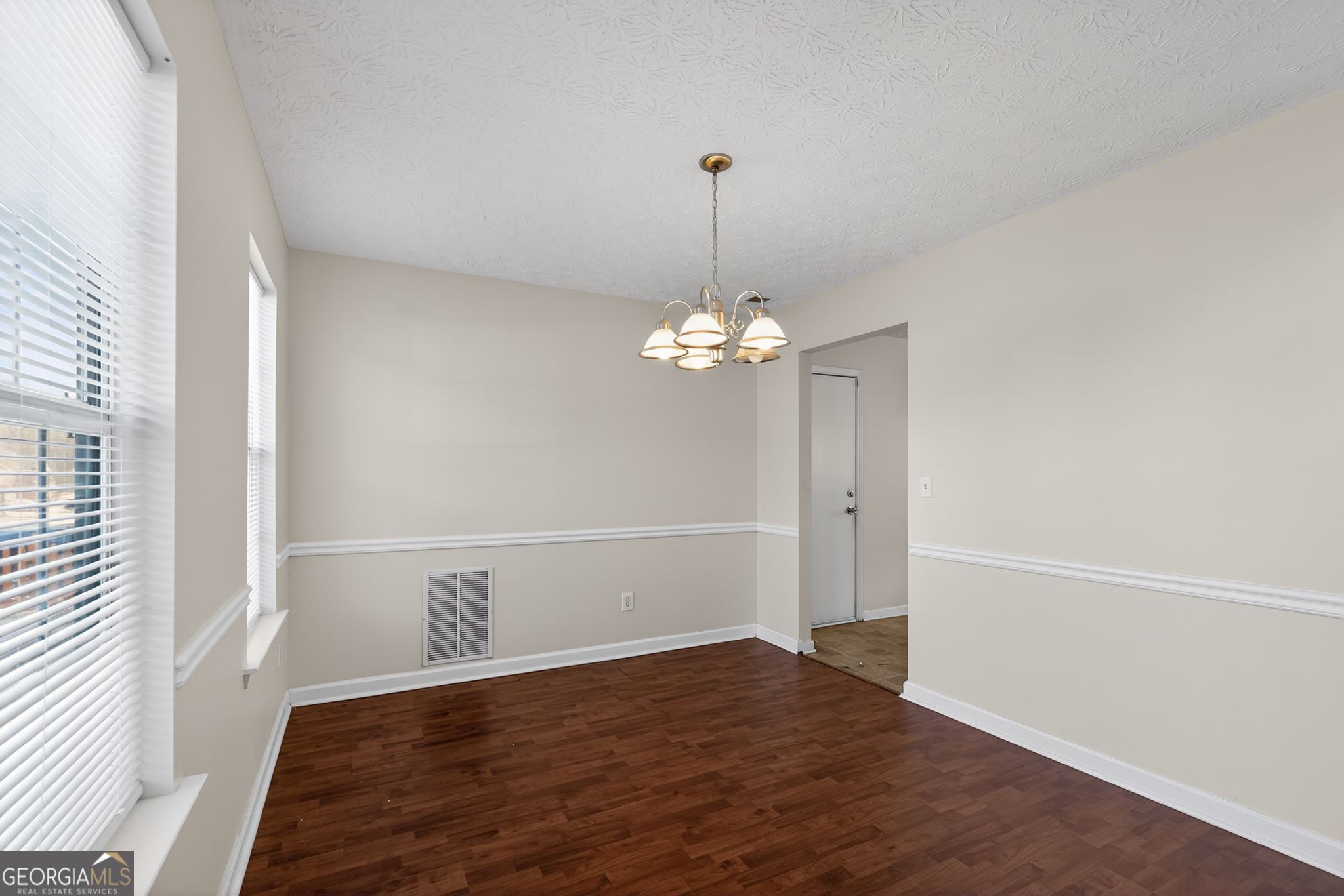 180 Palisade Point Drive Property Photo 8