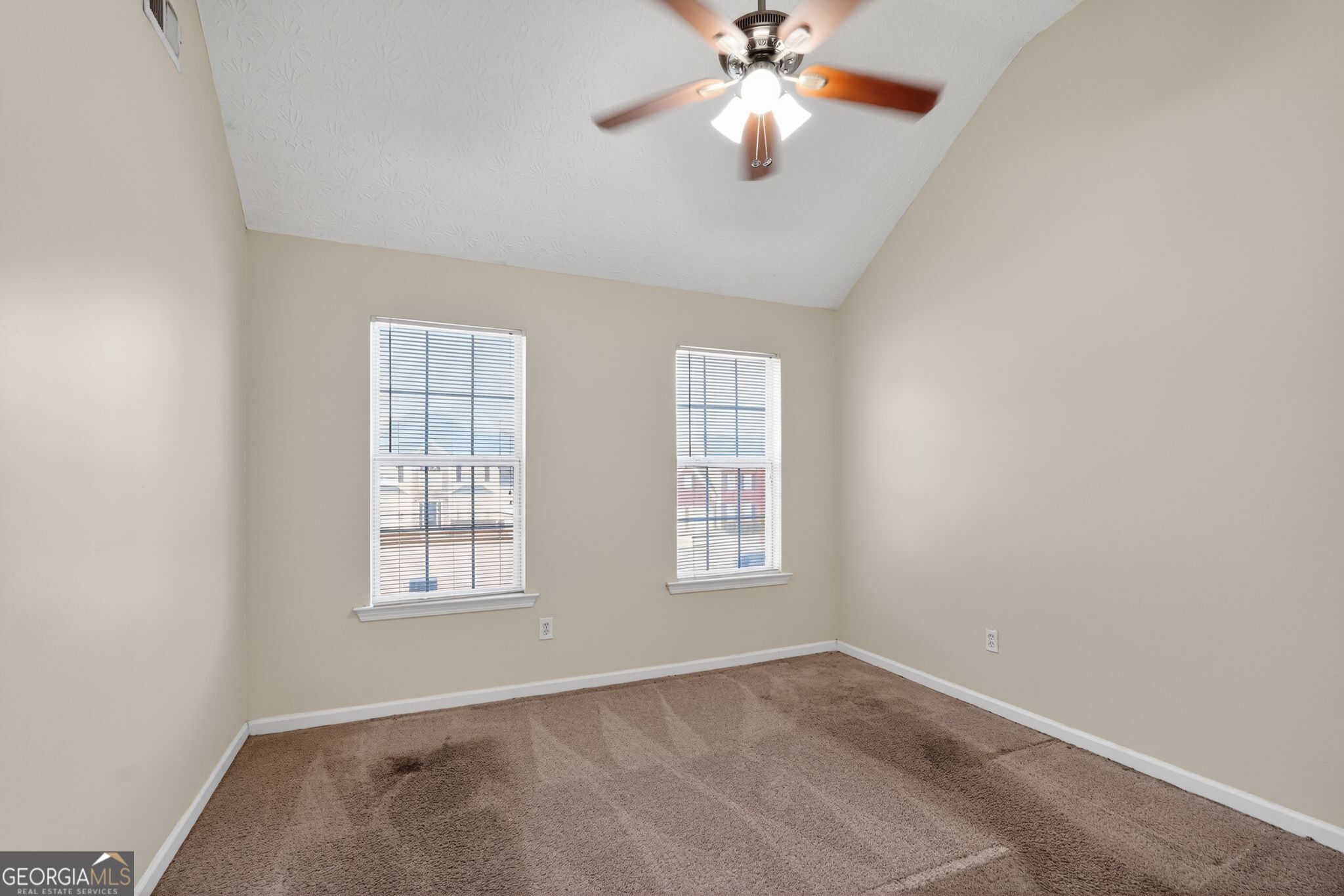 180 Palisade Point Drive Property Photo 9