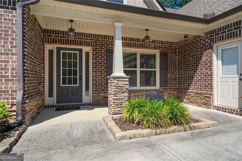 902 Edgewater Drive Property Photo 4
