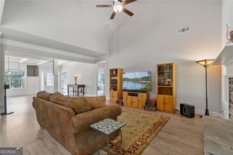 902 Edgewater Drive Property Photo 15