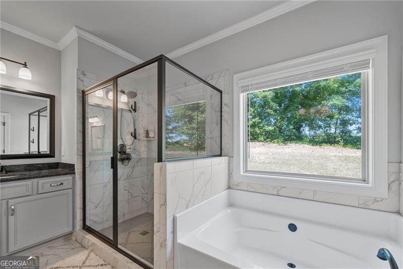 902 Edgewater Drive Property Photo 33