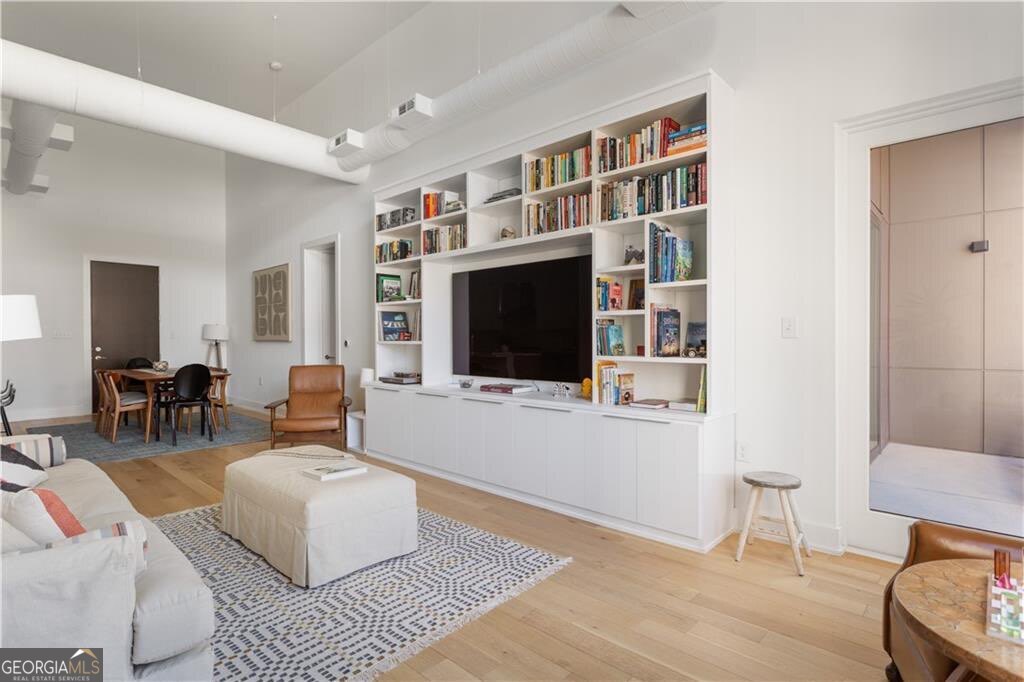 775 Juniper Street Ne # 617 Property Photo 4