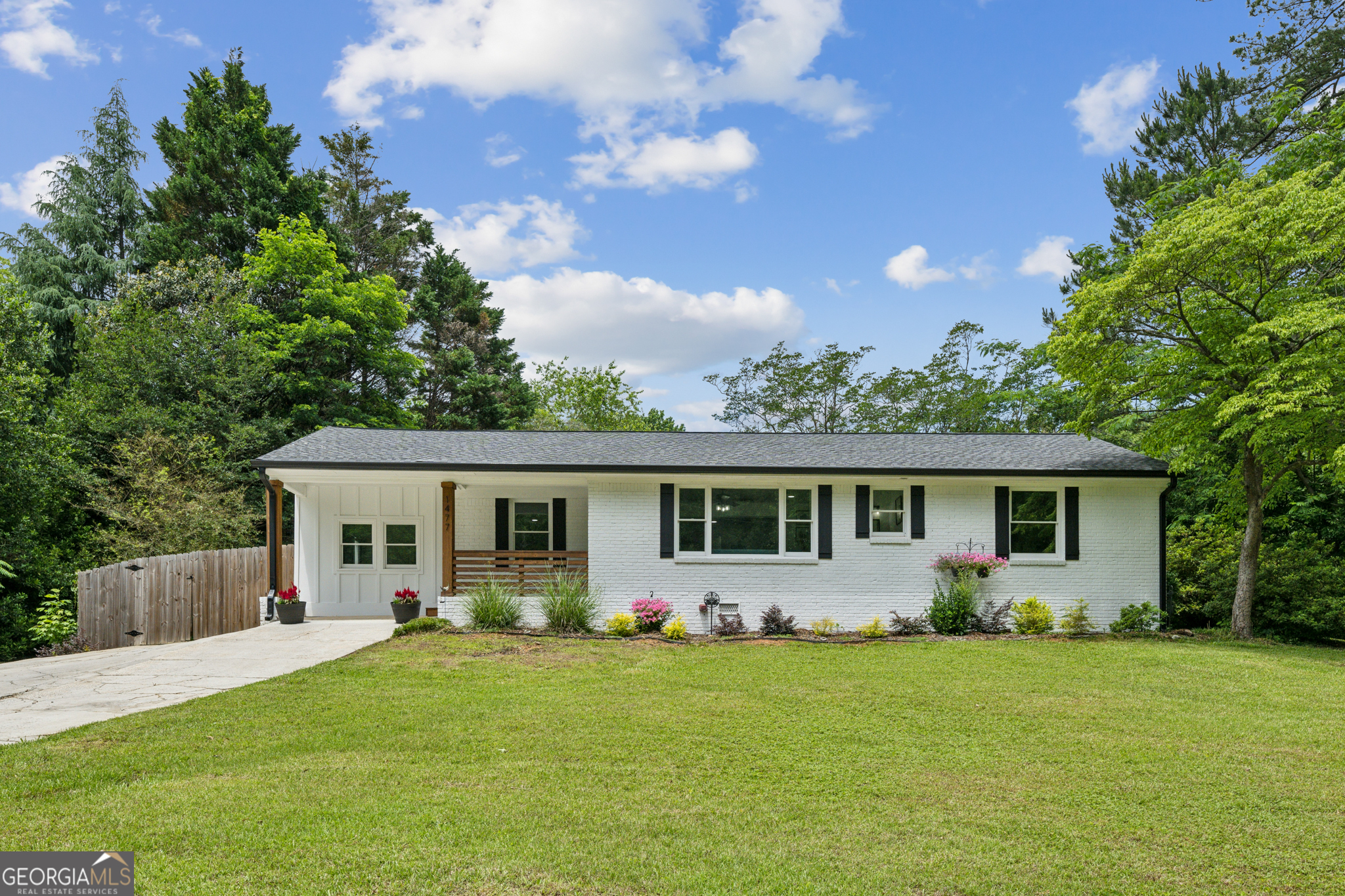 1477 Spruce Drive Property Photo 1