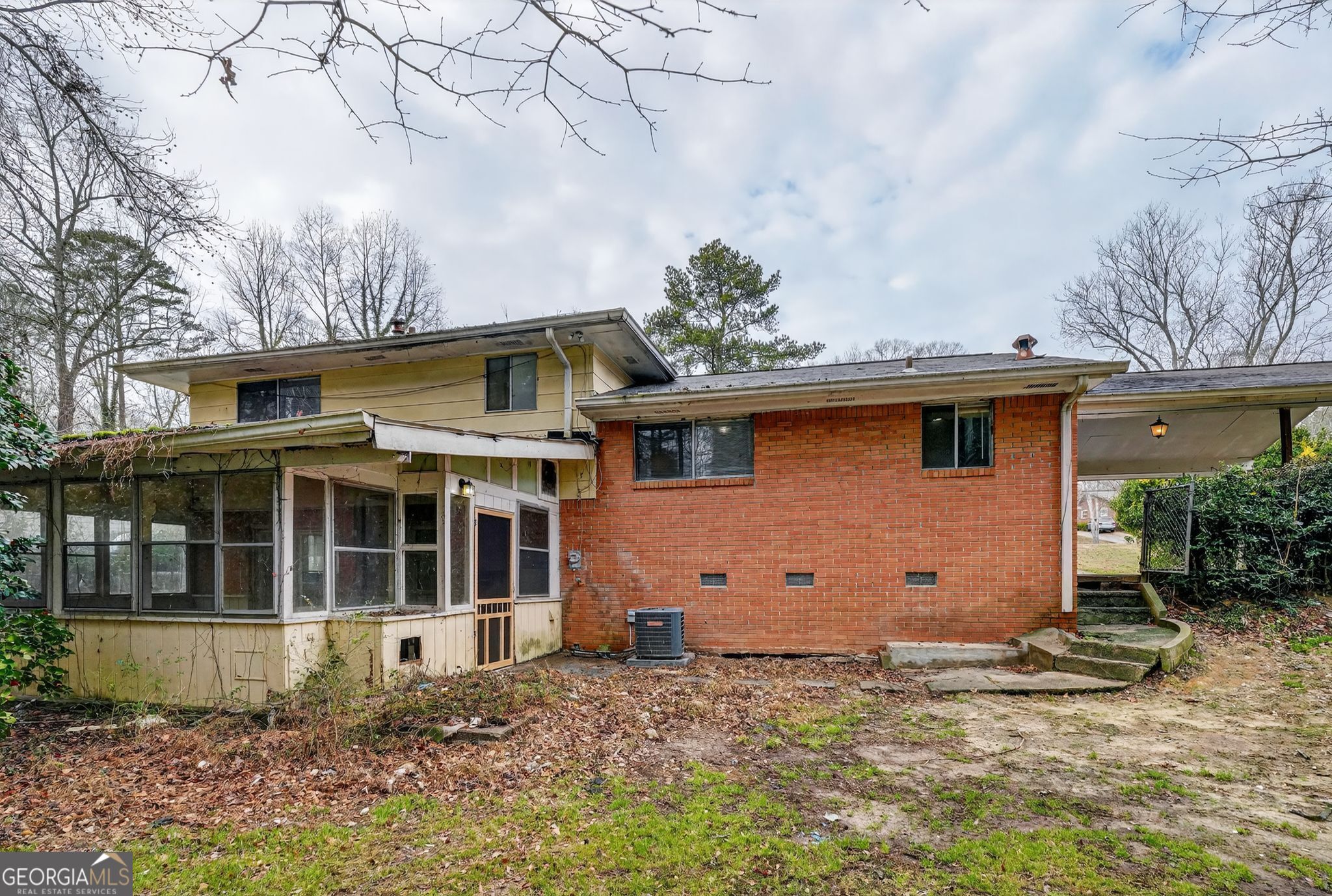 5700 Deerfield Trail Property Photo 4