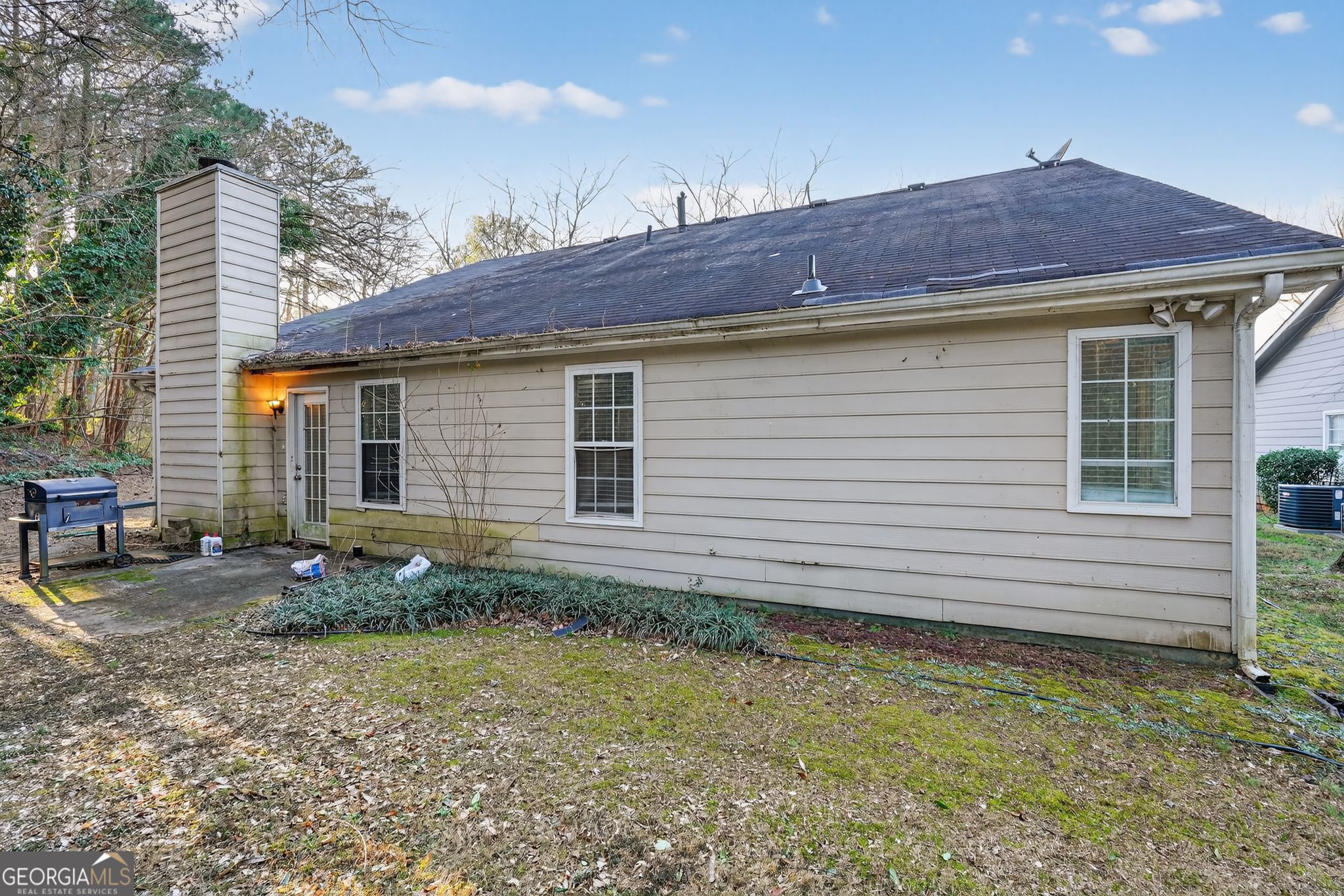 716 Shore Lane Property Photo 4