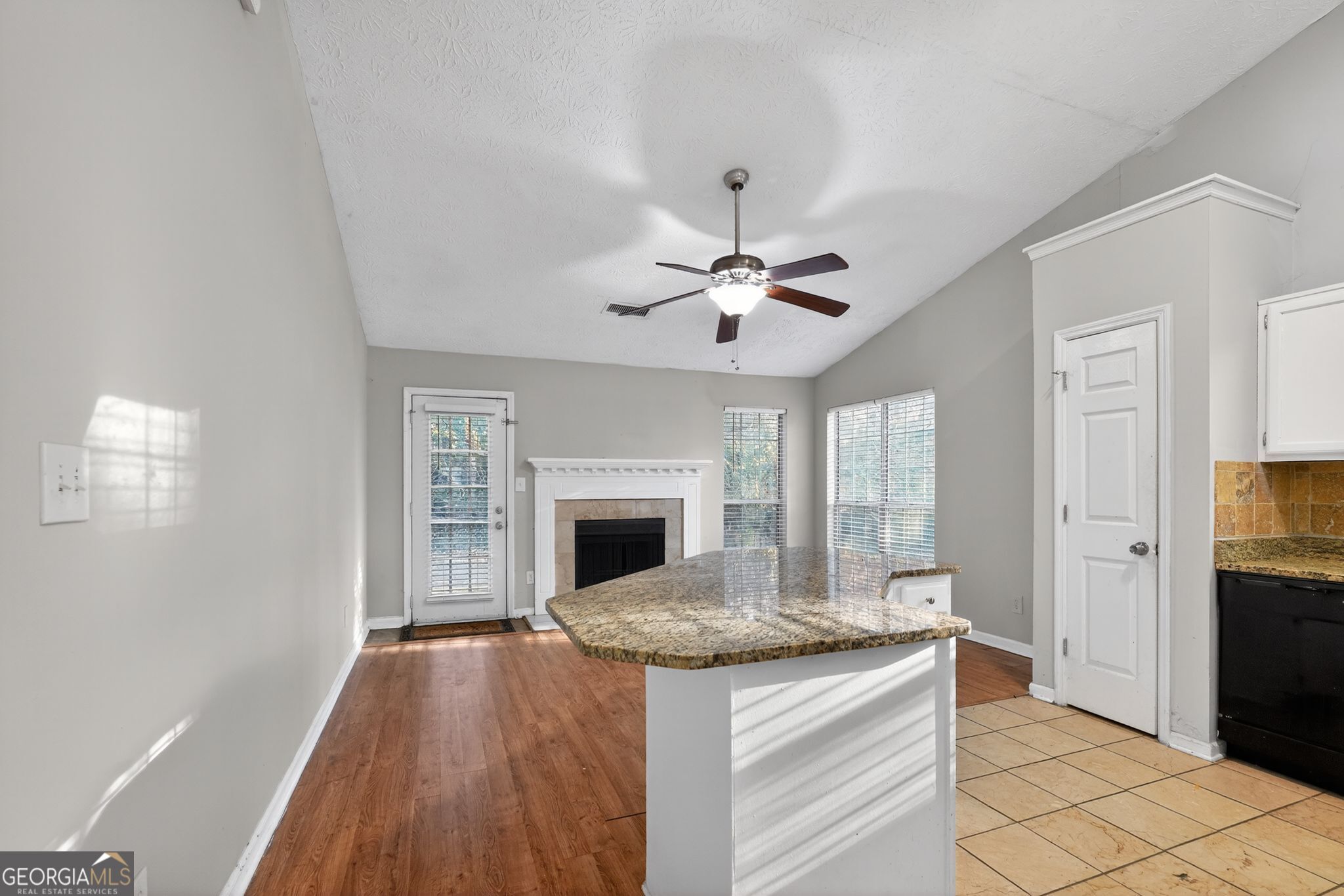 716 Shore Lane Property Photo 18