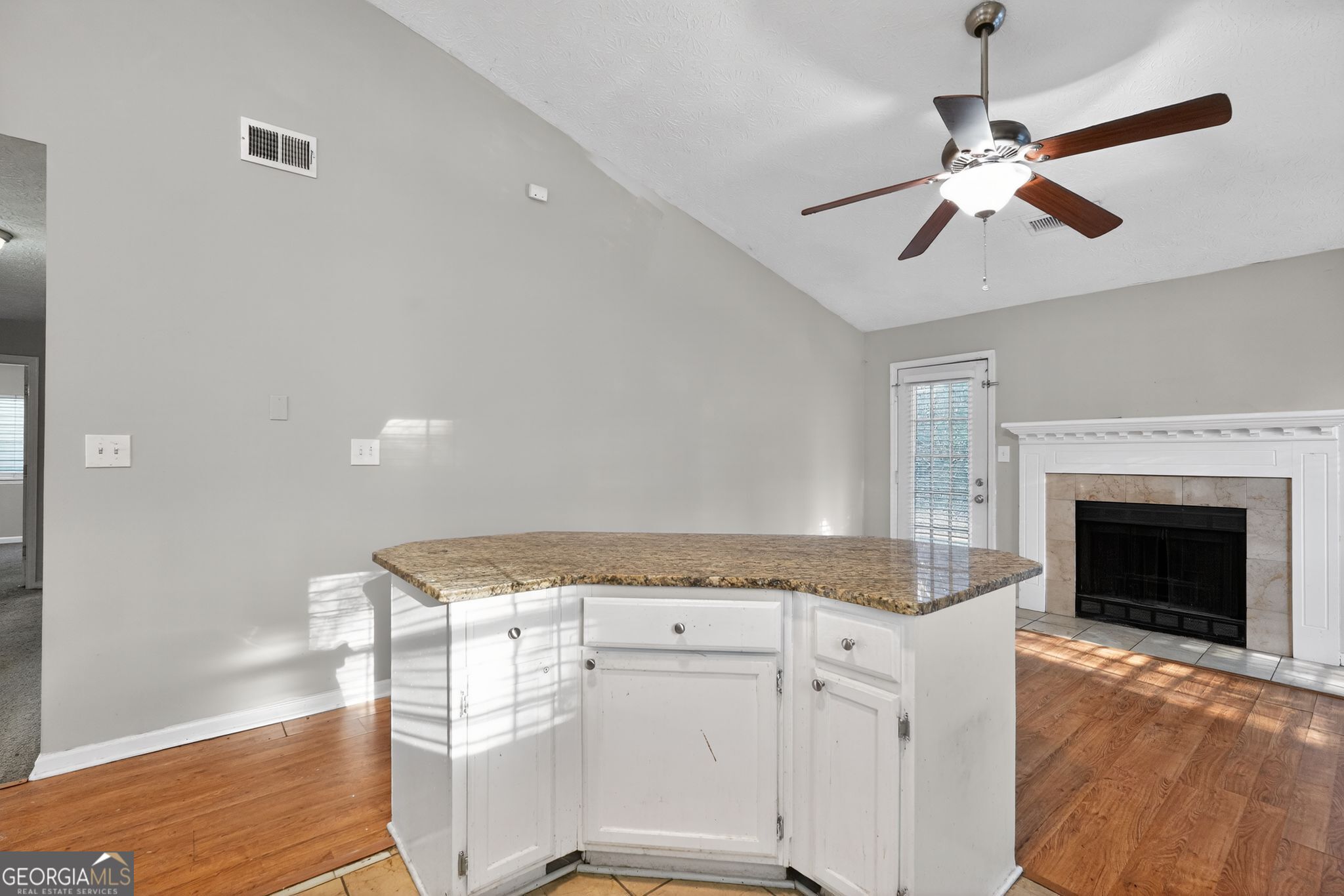 716 Shore Lane Property Photo 19