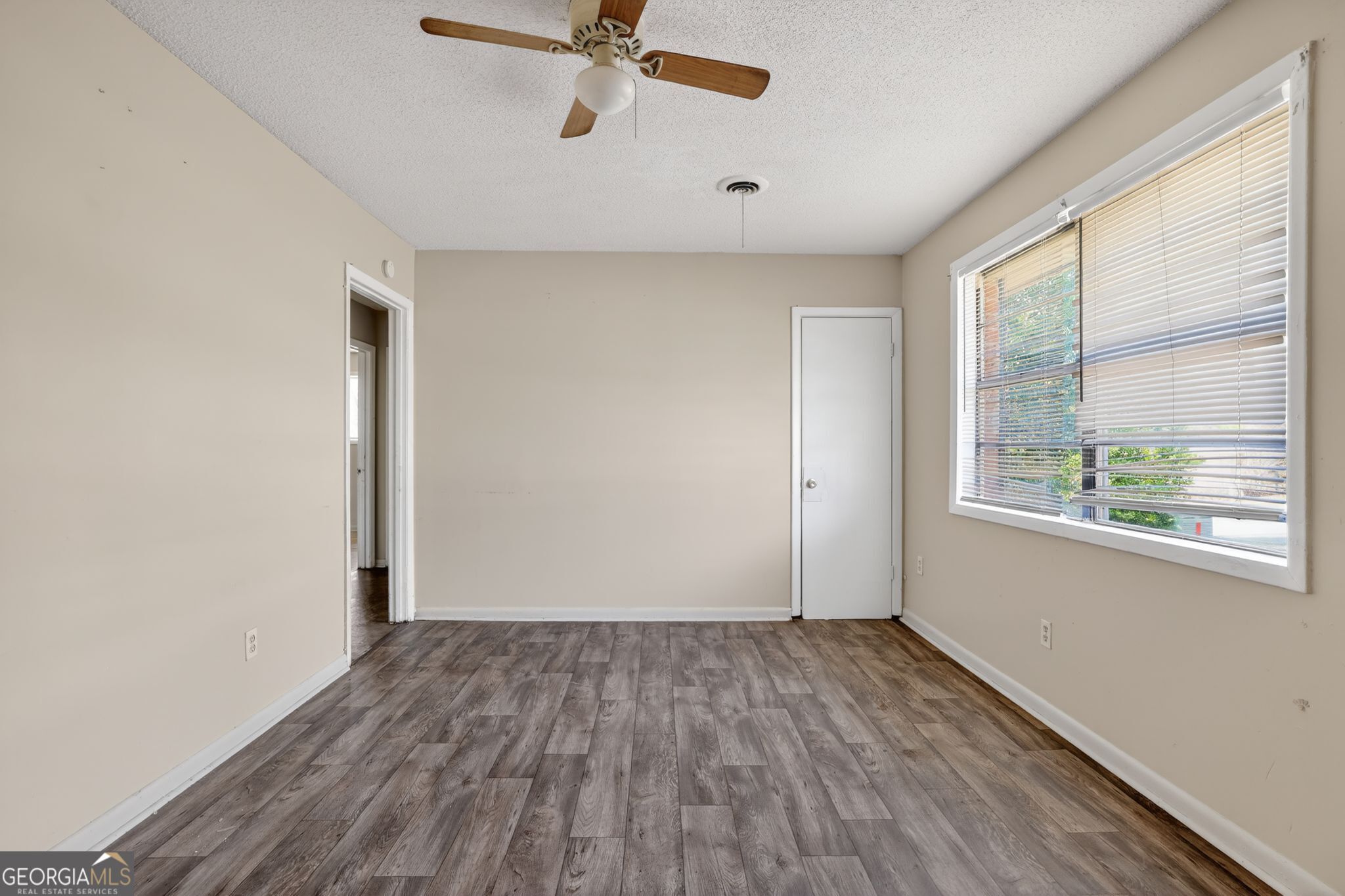 2340 Prague Court Property Photo 10