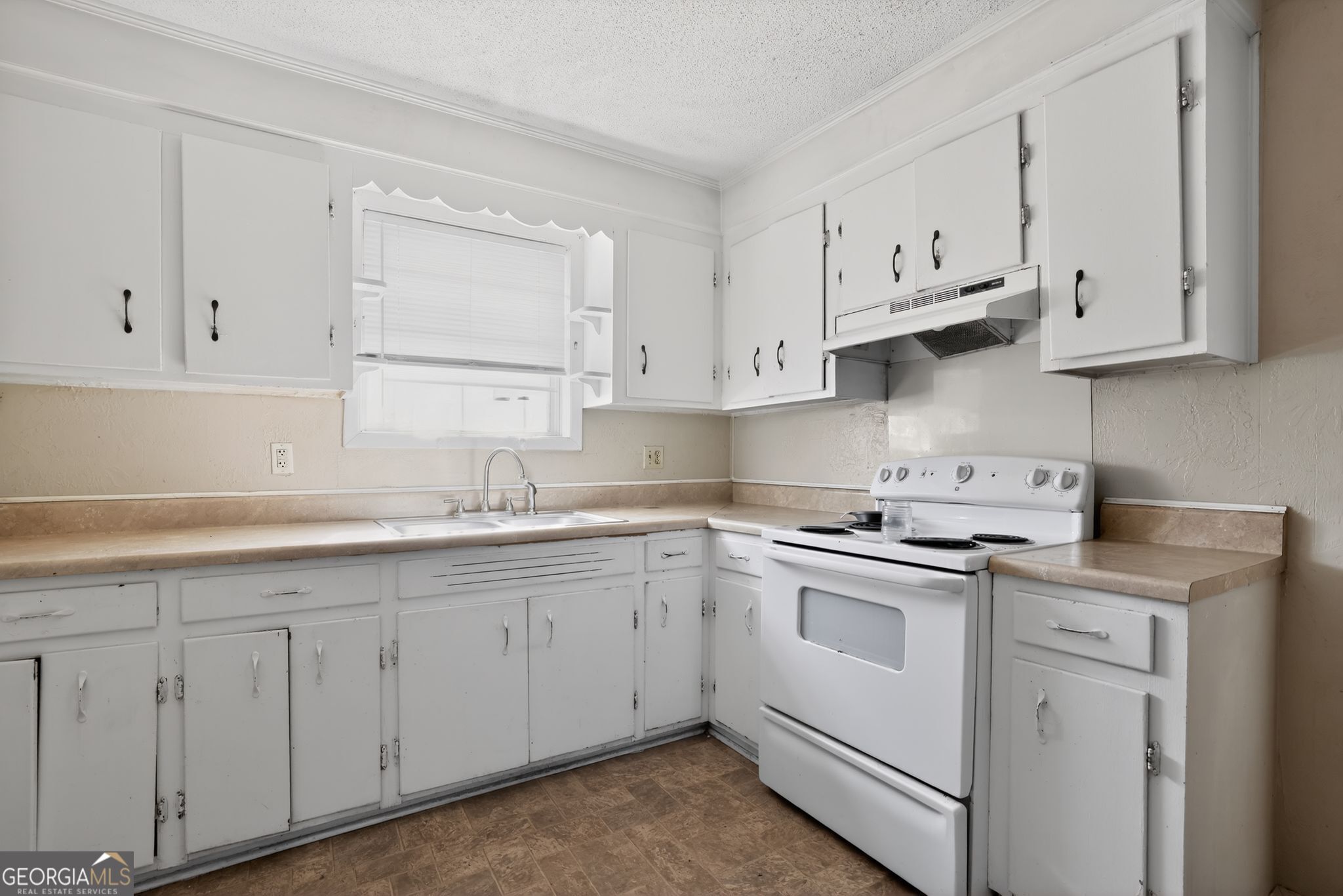 2340 Prague Court Property Photo 14