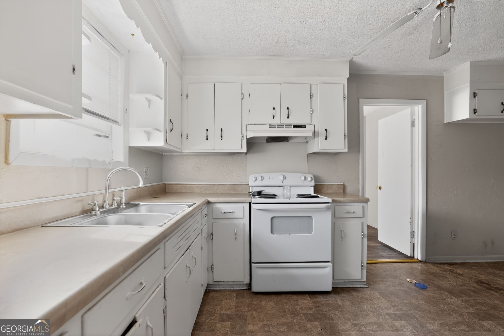 2340 Prague Court Property Photo 16