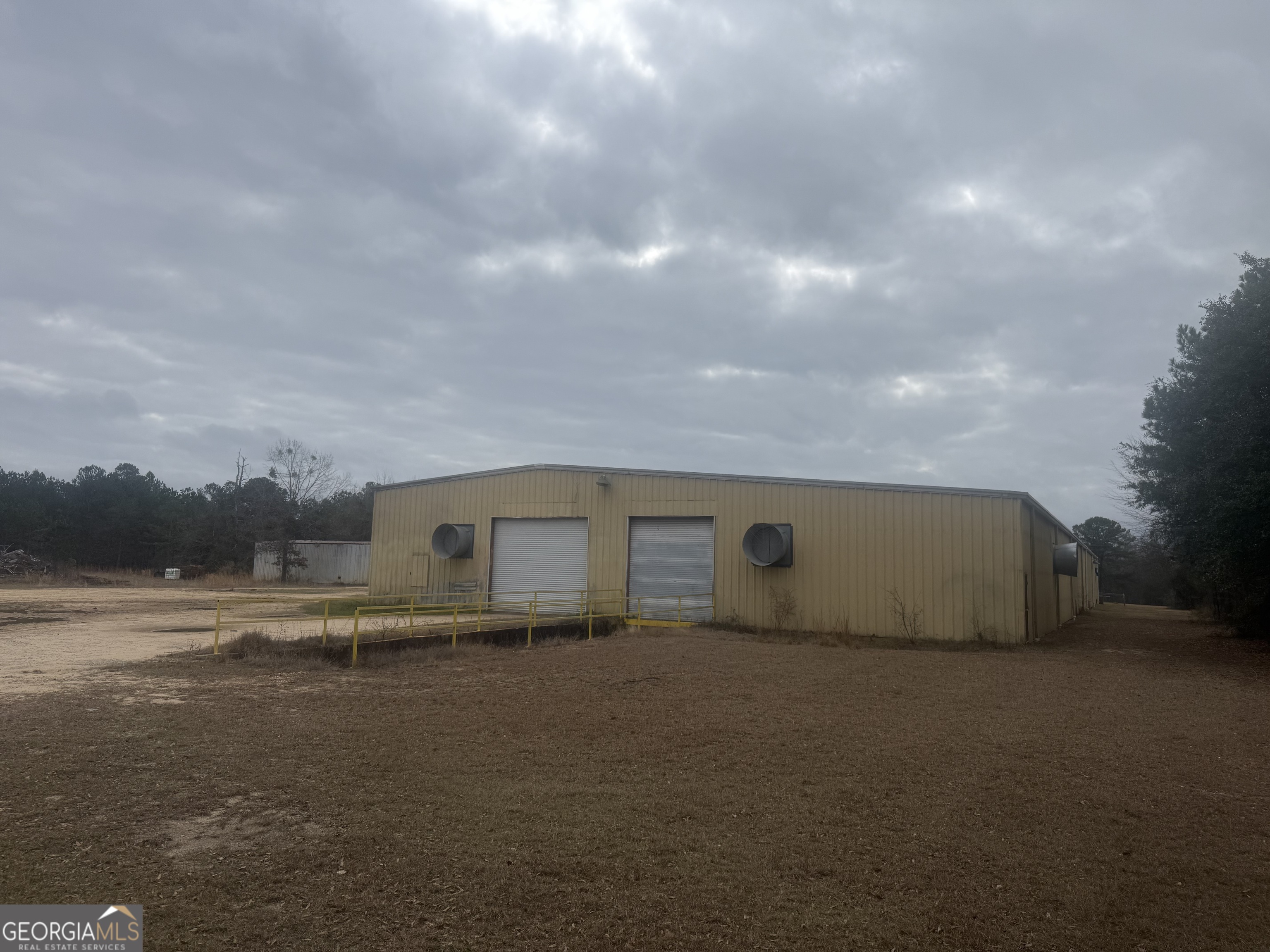 107 Industrial Park Drive Property Photo 3