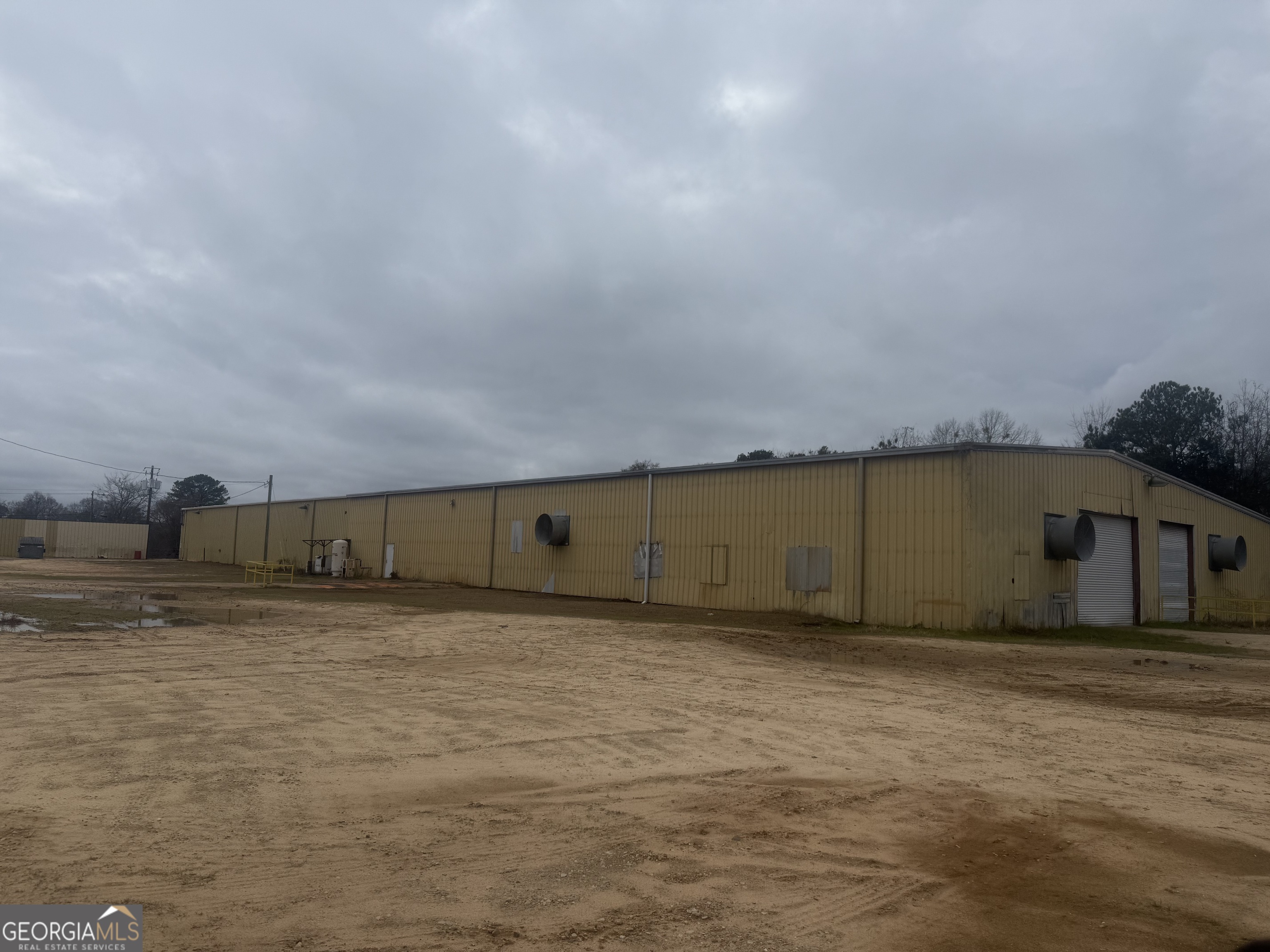 107 Industrial Park Drive Property Photo 4