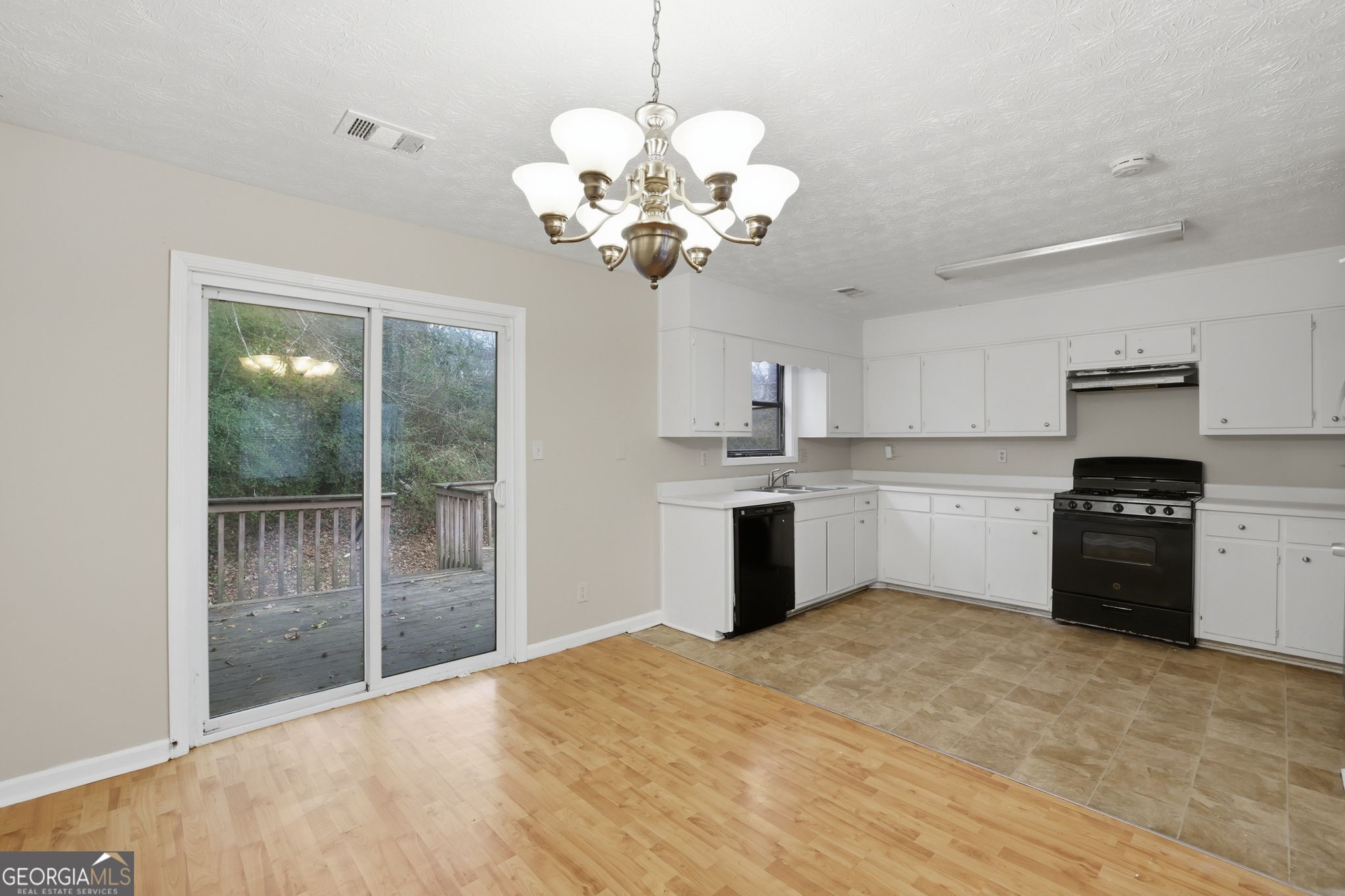 5447 Pepperwood Court Property Photo 16