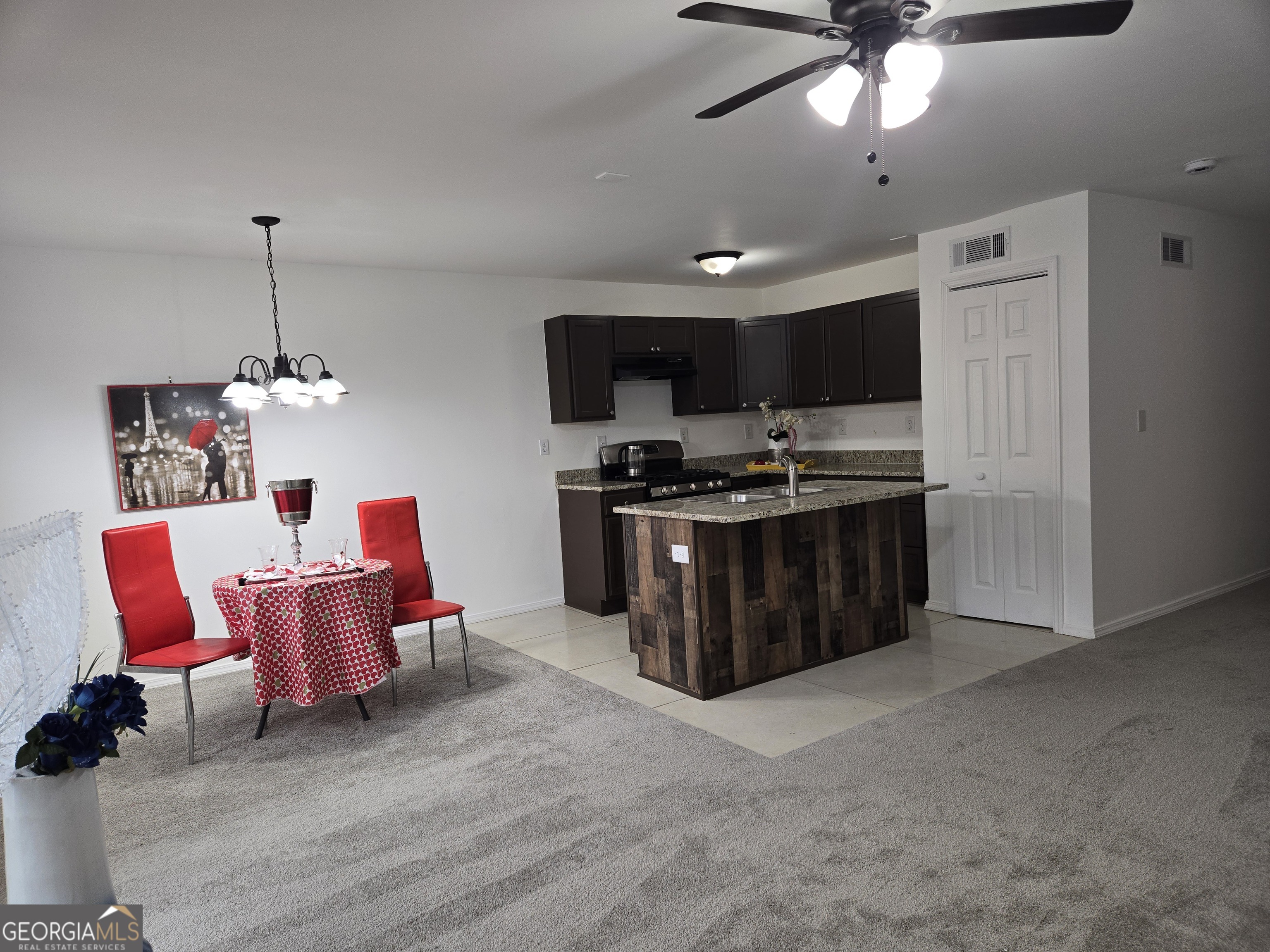 2113 Pine Tree Trail Property Photo 2