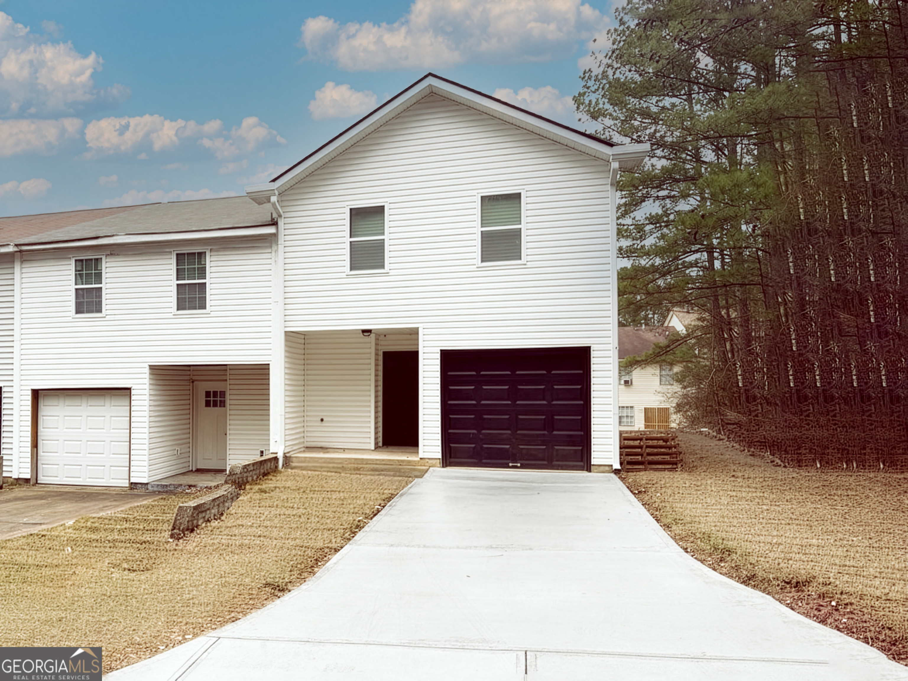 2113 Pine Tree Trail Property Photo 3