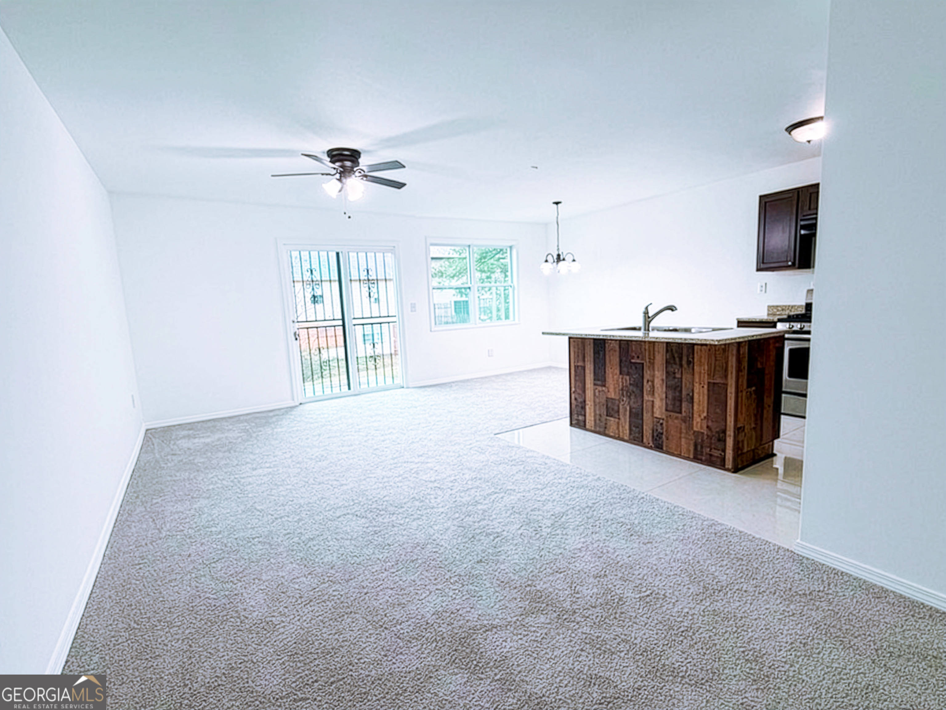 2113 Pine Tree Trail Property Photo 4