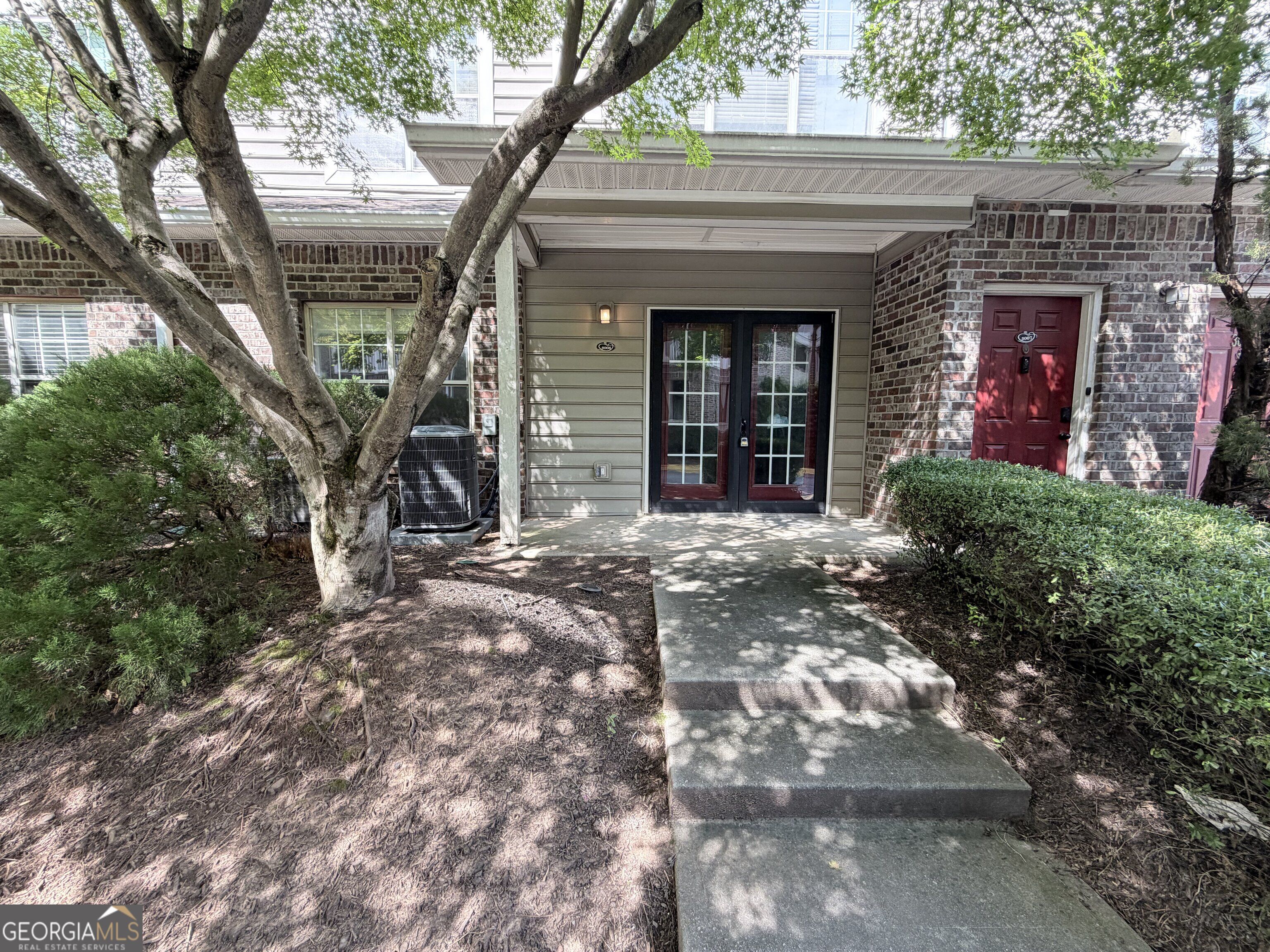 2700 Pine Tree Road Ne # 3006 Property Photo 1